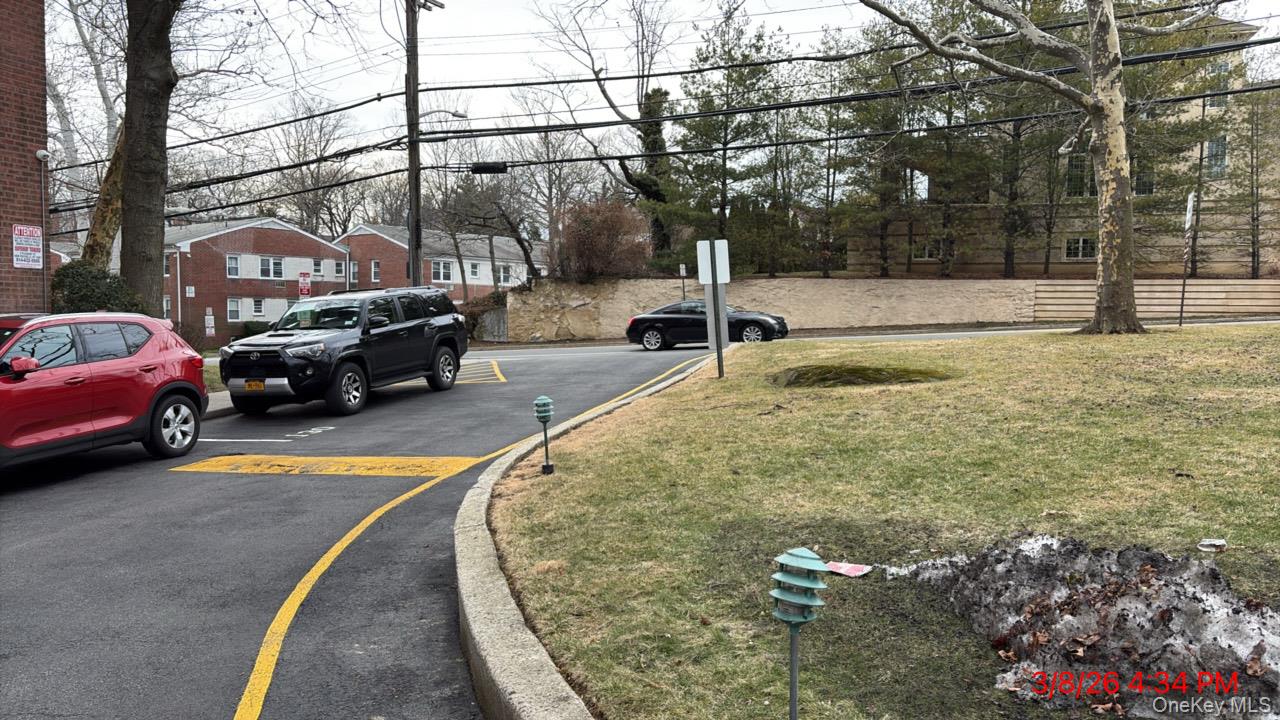 3rd image of 640 Pelham Rd #6F, New Rochelle, NY 10805 | MLS# 985723