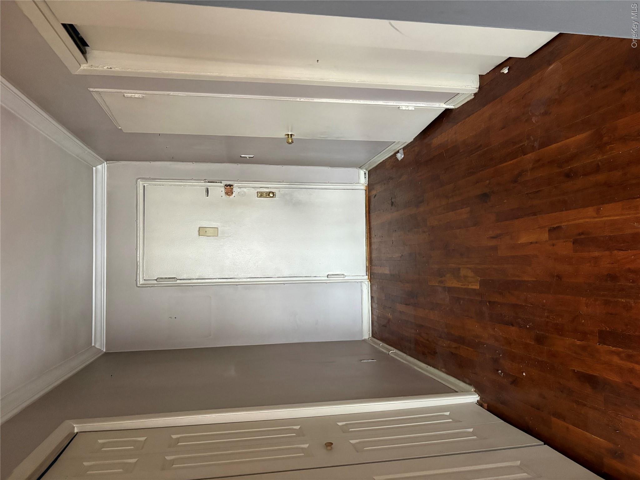 2nd image of 640 Pelham Rd, New Rochelle, NY 10805
