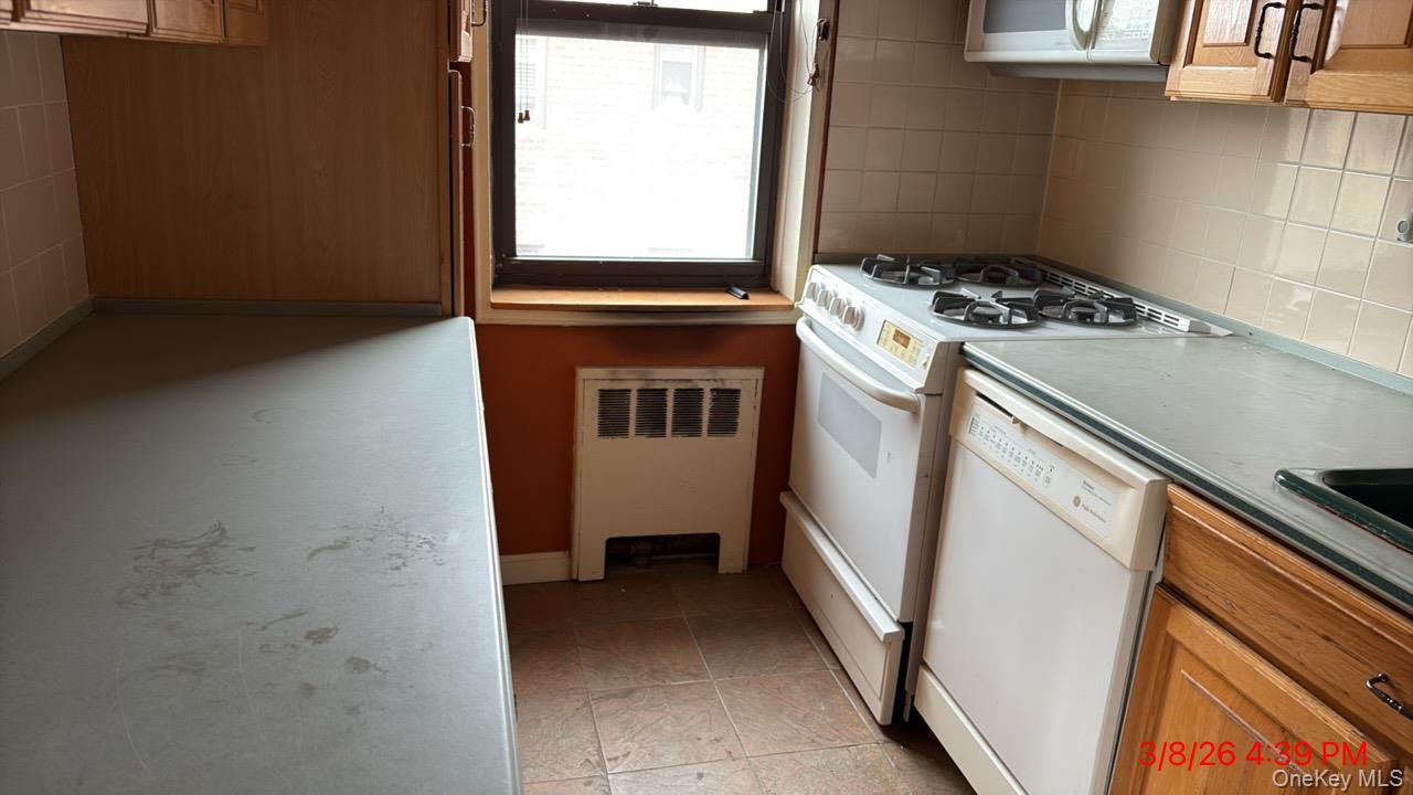 4th image of 640 Pelham Rd #6F, New Rochelle, NY 10805 | MLS# 985723