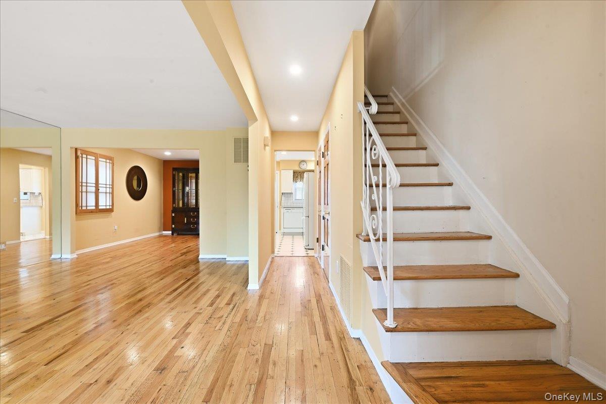 4th image of 1810 Front St, Hempstead, NY 11554