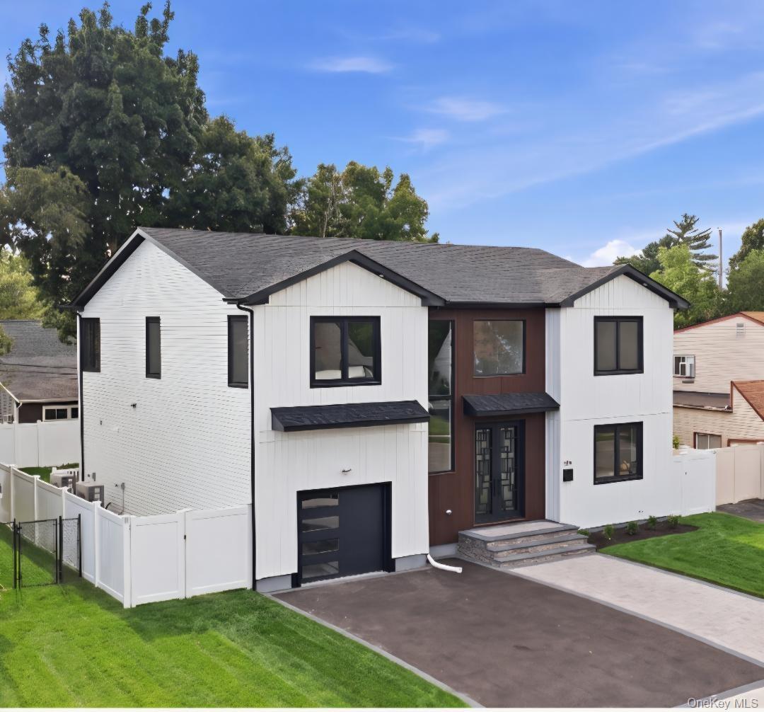 3rd image of 182 Friends Ln, Hempstead, NY 11590 | MLS# 987285