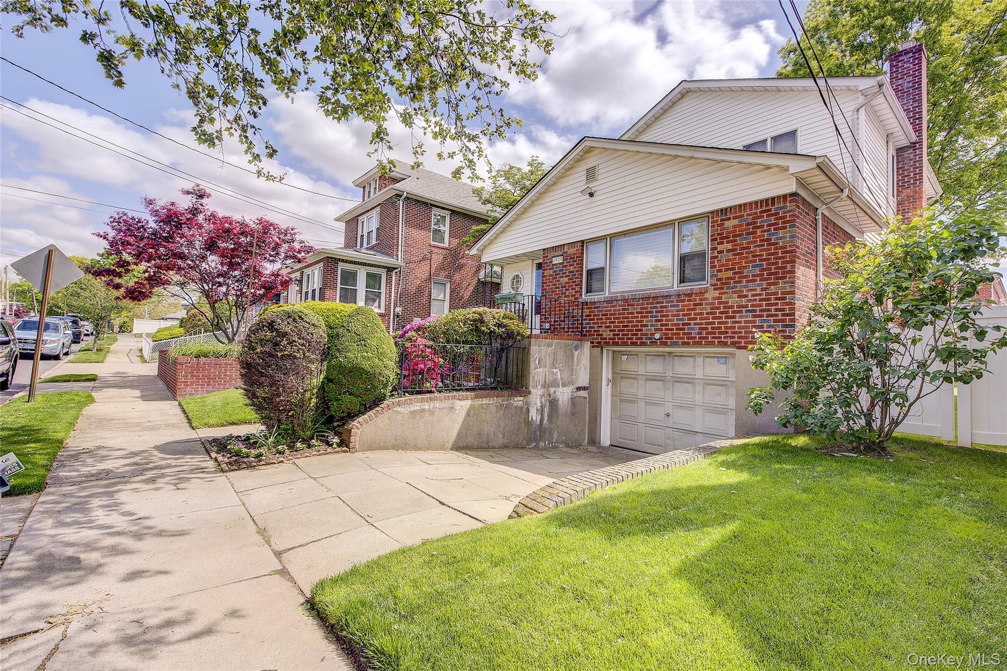 2nd image of 69 29 166th St, New York, NY 11365 | MLS# 987434