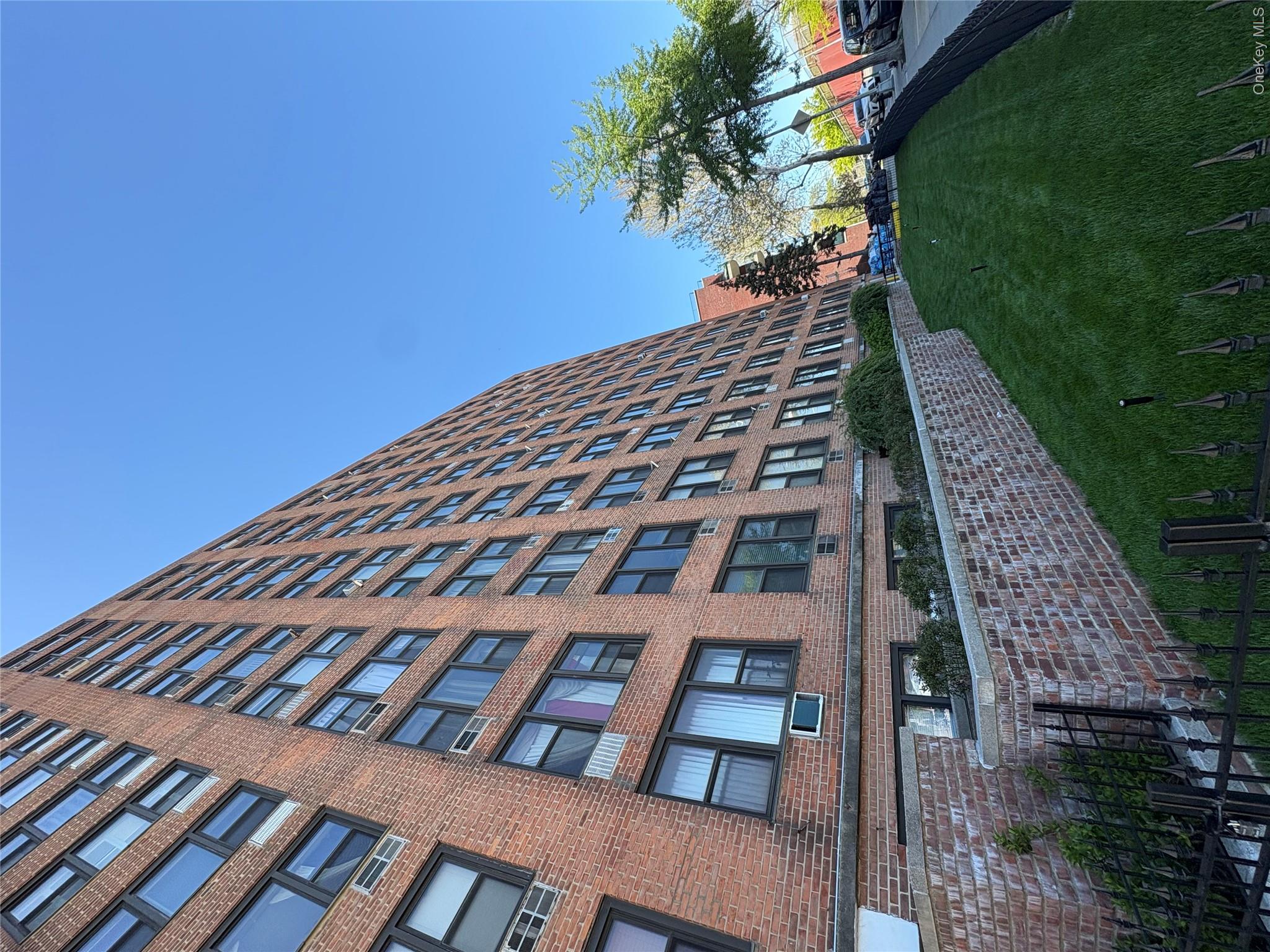 Homes for sale in New York, NY | 3121 Middletown Rd #1G, New York, NY 10461 | MLS# 988126