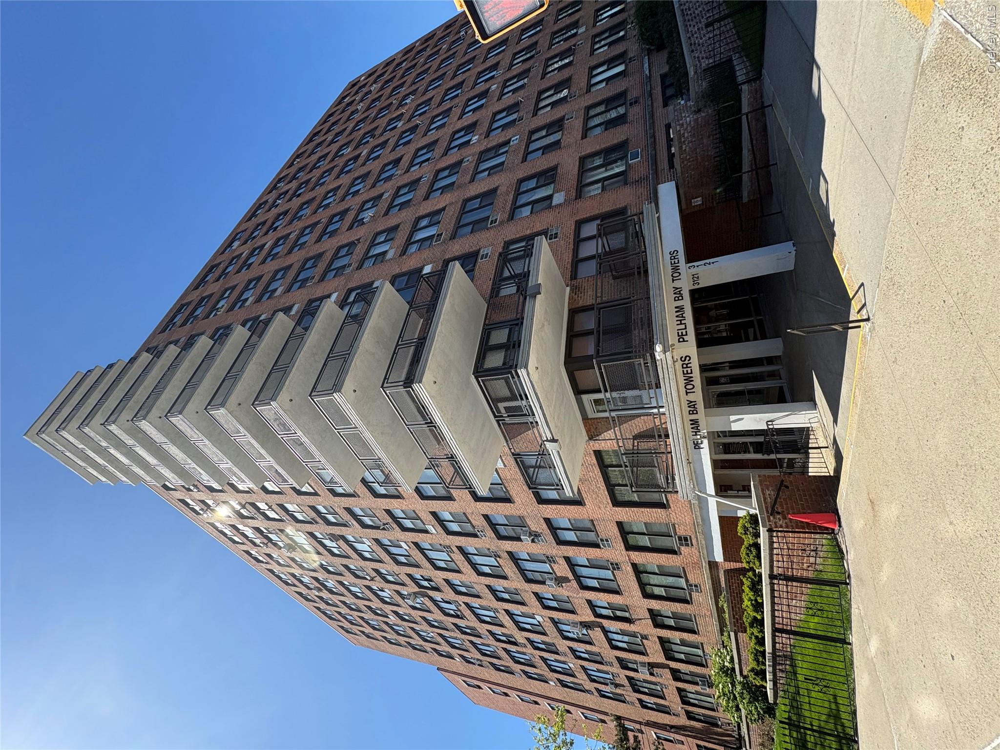 Homes for sale in New York, NY | 3121 Middletown Rd #1G, New York, NY 10461 | MLS# 988126