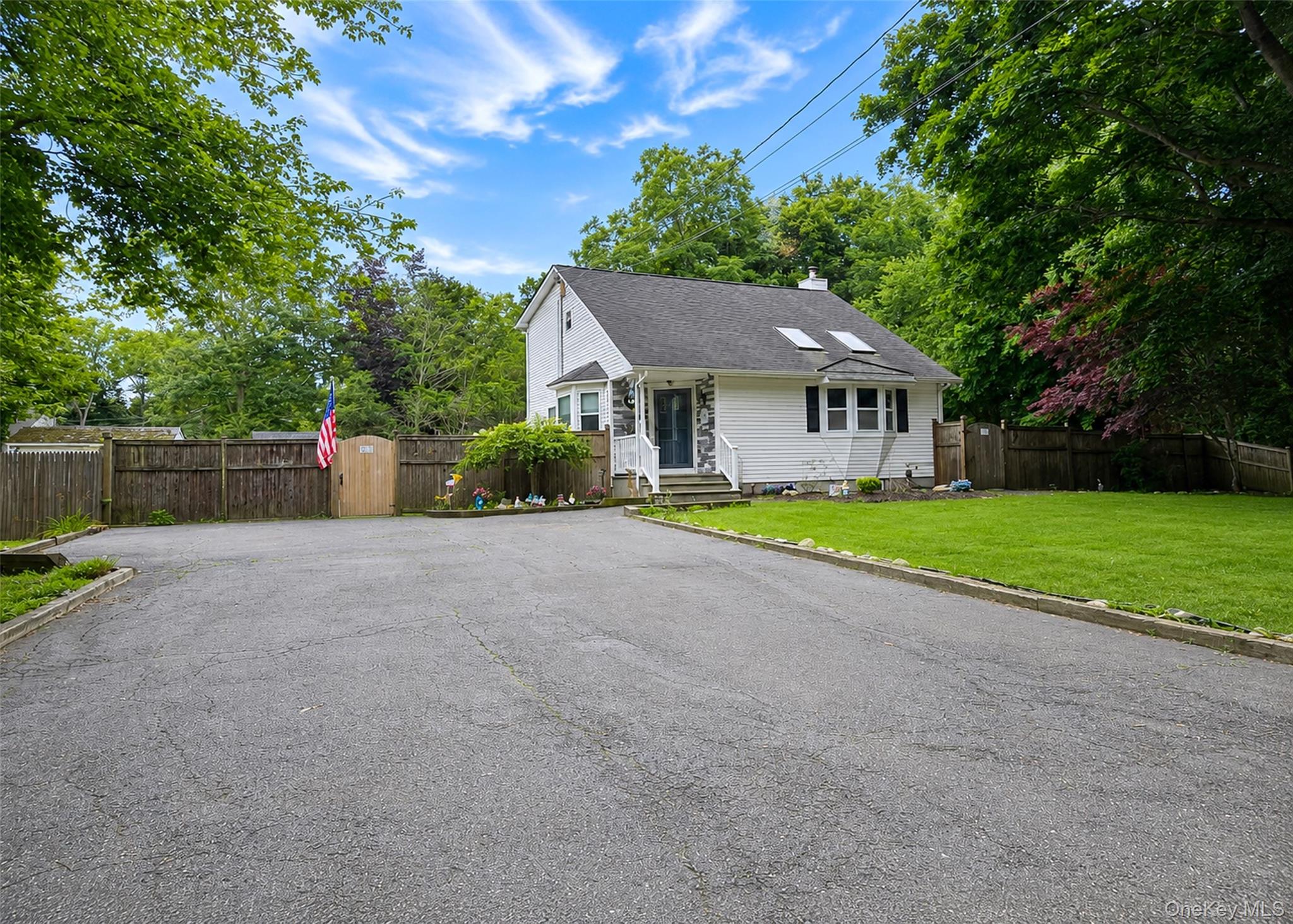 3rd image of 24 Nelson Pl, Mastic, NY 11950 | MLS# 988493