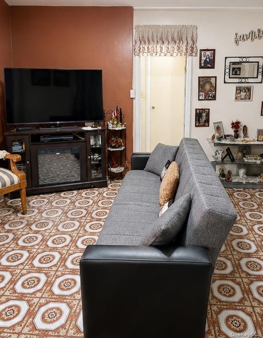 3rd image of 1 Fordham Hill Oval #4A, New York, NY 10468 | MLS# 989500
