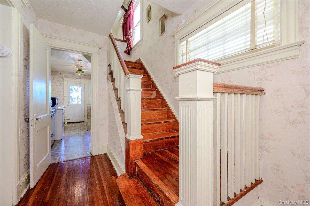 3rd image of 548 Davis Ave, New York, NY 10310 | MLS# 990086