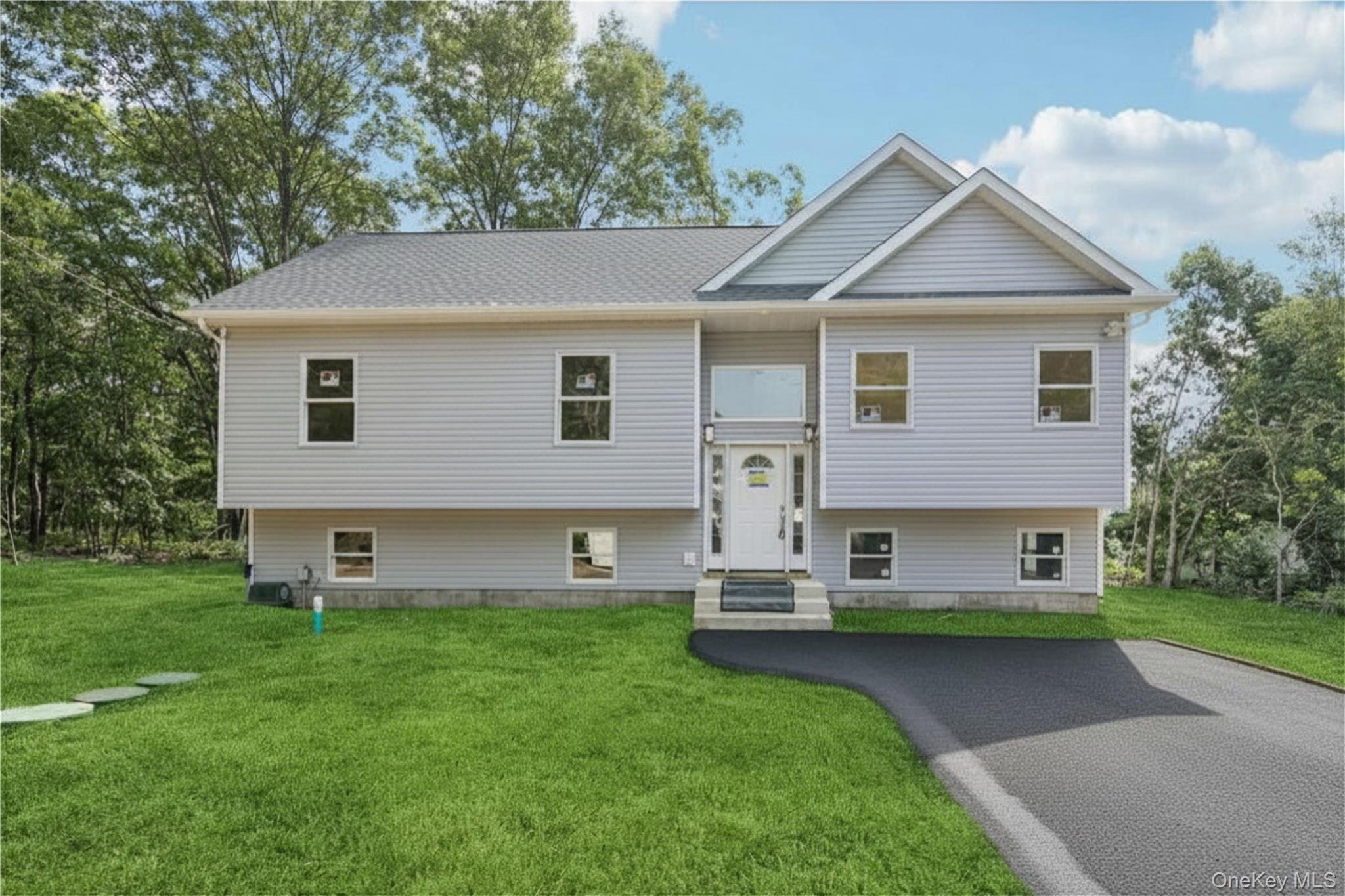 1st image of 511 Walker Ave, Brookhaven, NY 11772 | MLS# 990695