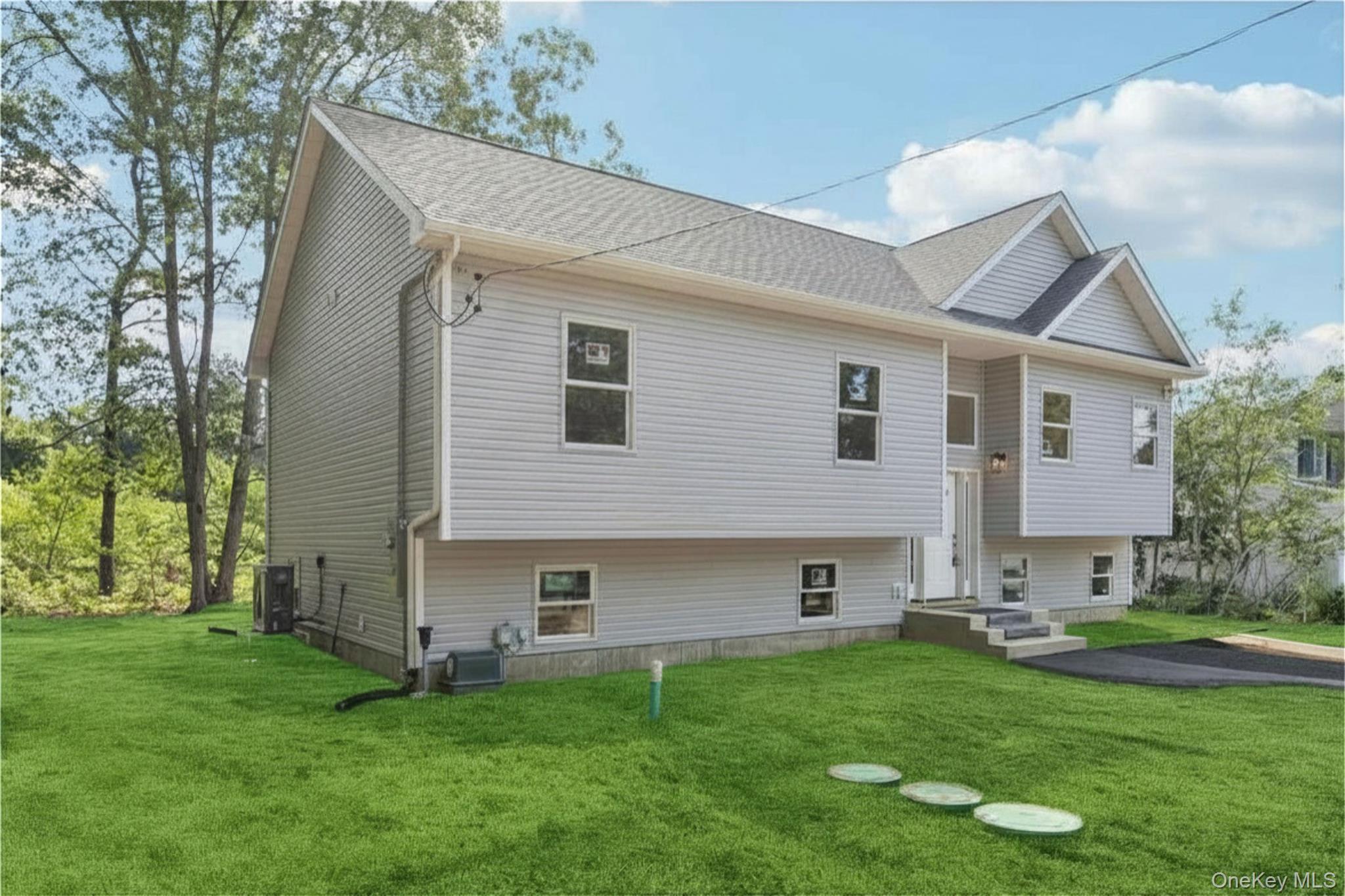 2nd image of 511 Walker Ave, Brookhaven, NY 11772 | MLS# 990695