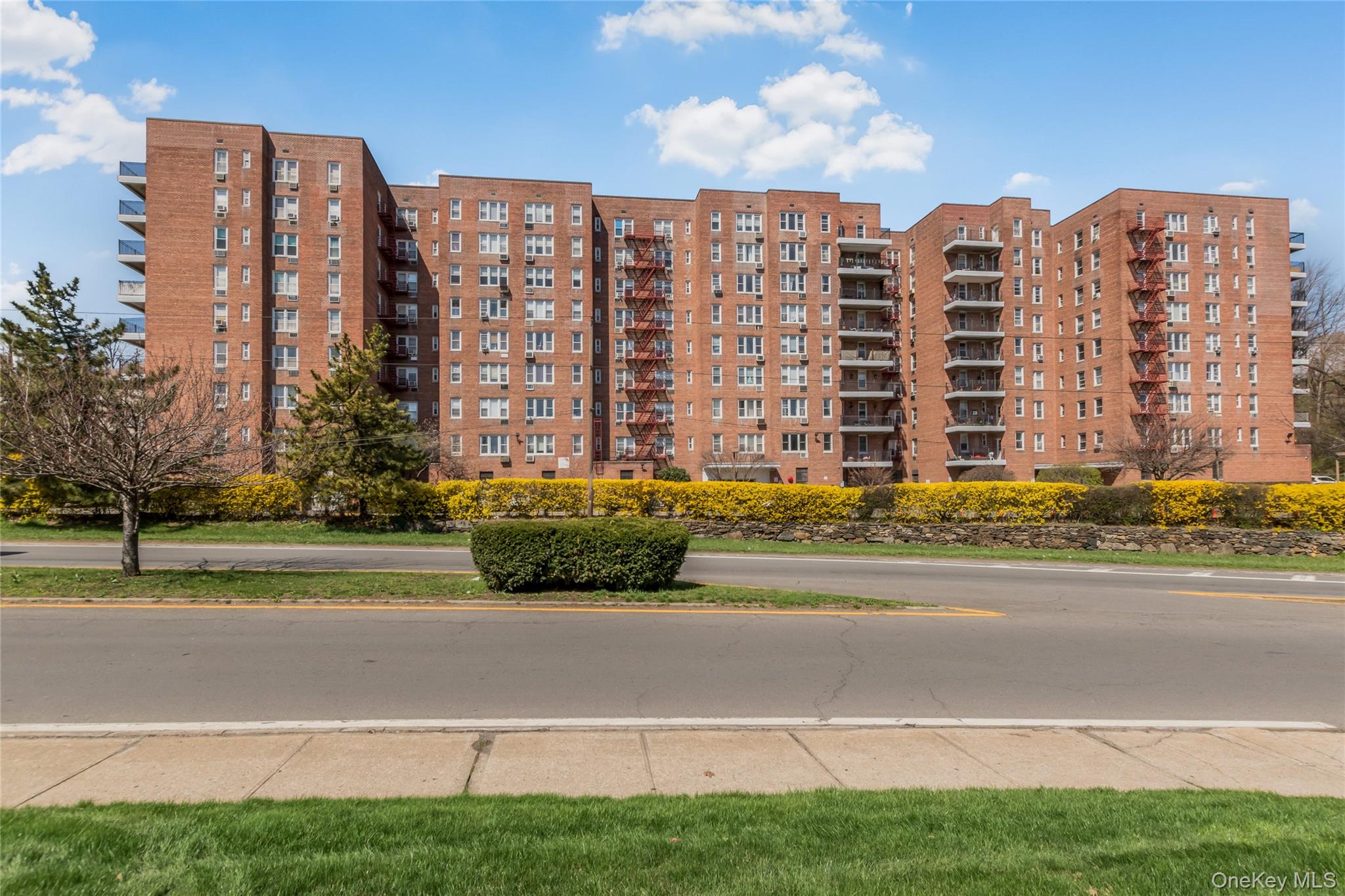 1st image of 245 Rumsey Rd #8T, Yonkers, NY 10701 | MLS# 991327