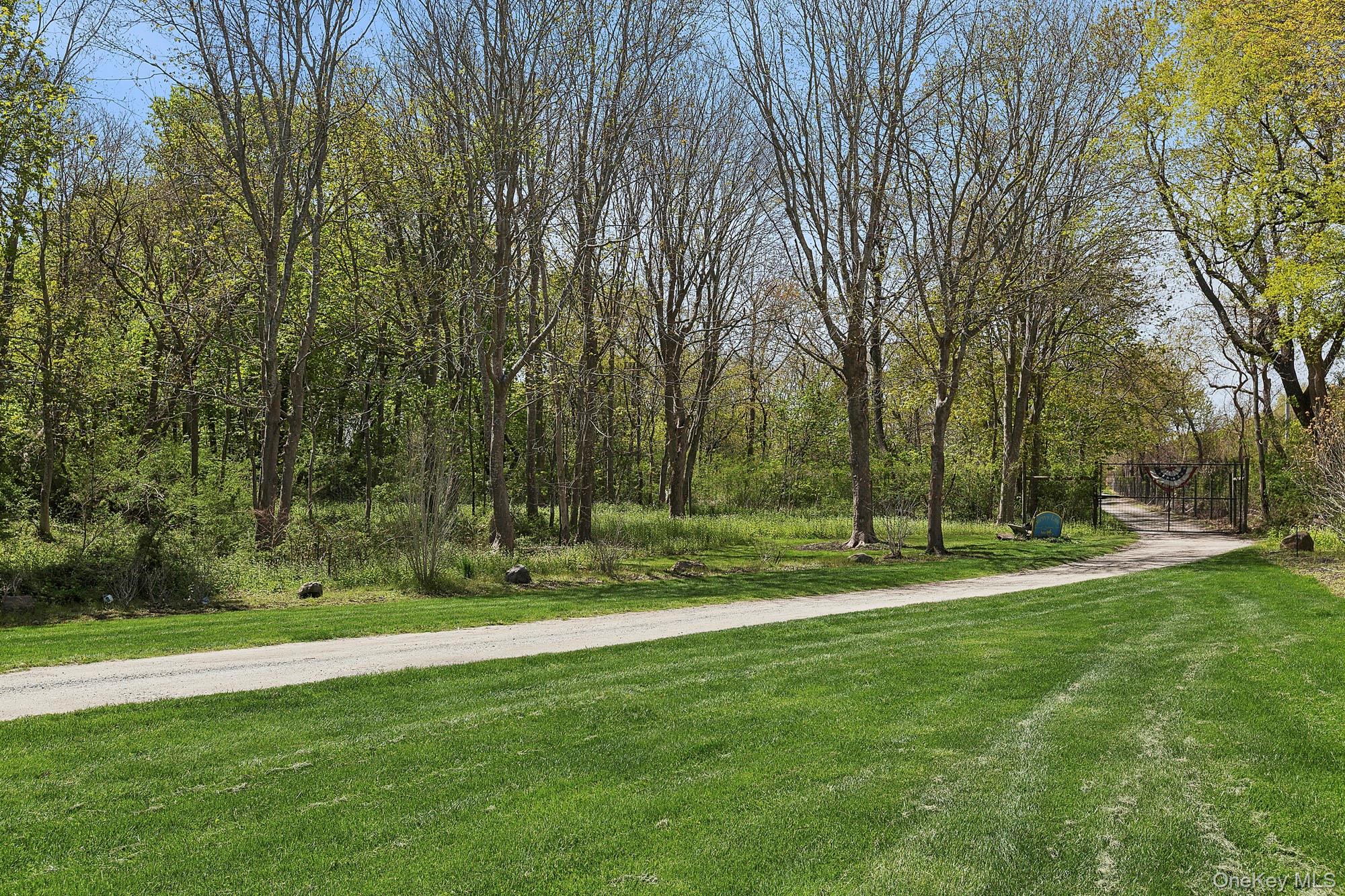 5th image of 46975 Main Rd, Southold, NY 11971 | MLS# 992332