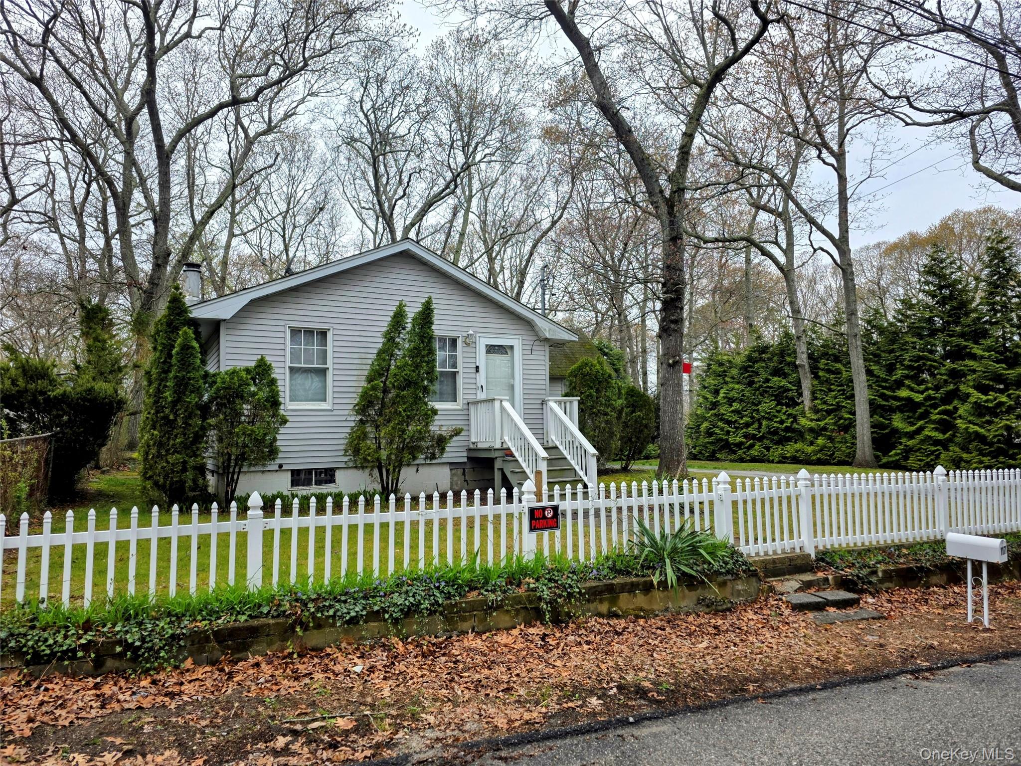 Homes for sale in Southampton, NY | 117 Maple Ave, Southampton, NY 11901 | MLS# 994199