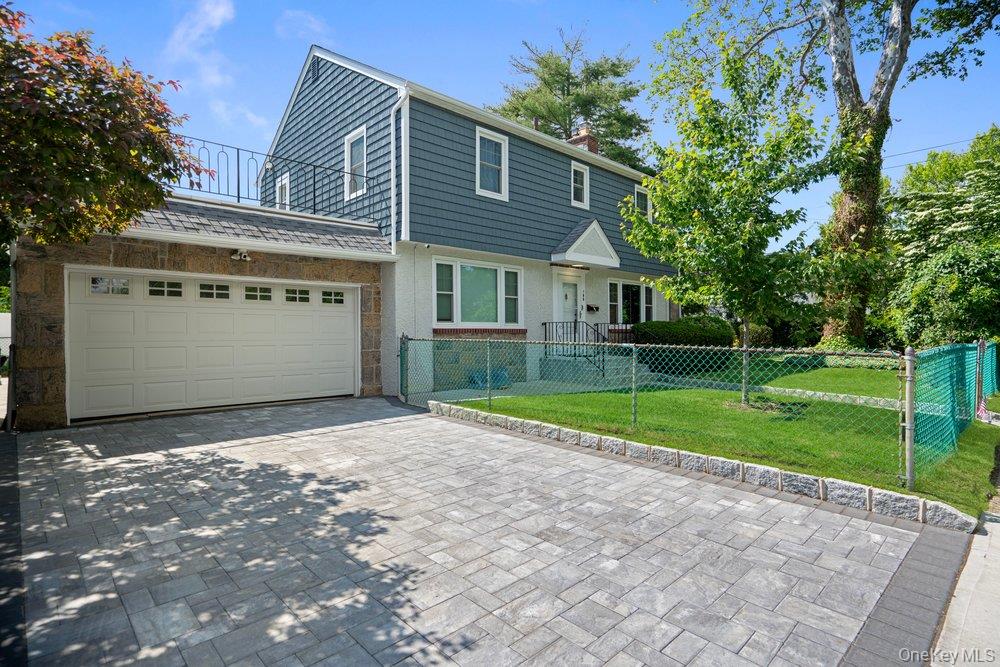 2nd image of 165 Linmouth Rd, Hempstead, NY 11565 | MLS# 994371