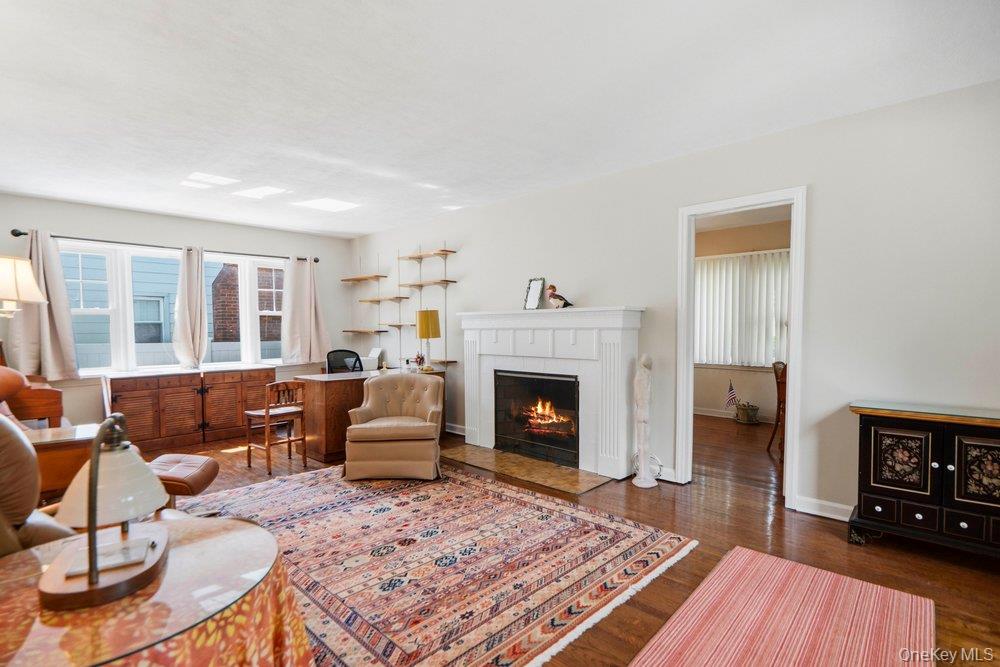 5th image of 165 Linmouth Rd, Hempstead, NY 11565 | MLS# 994371