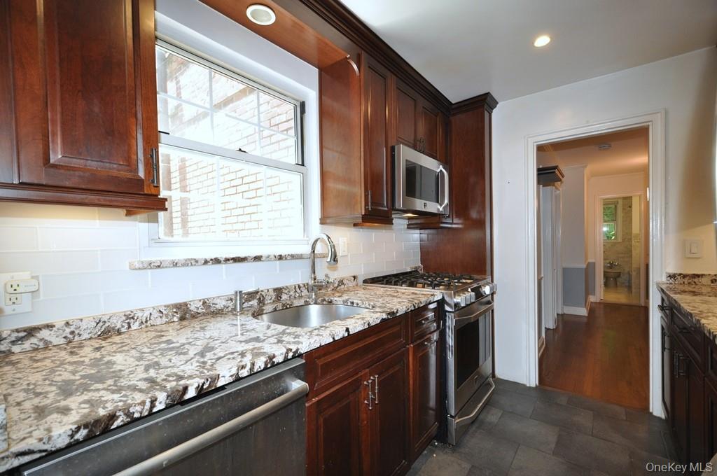 Homes for sale in Greenburgh, NY | 11 Sentry Pl #1D, Greenburgh, NY 10583 | MLS# 994653