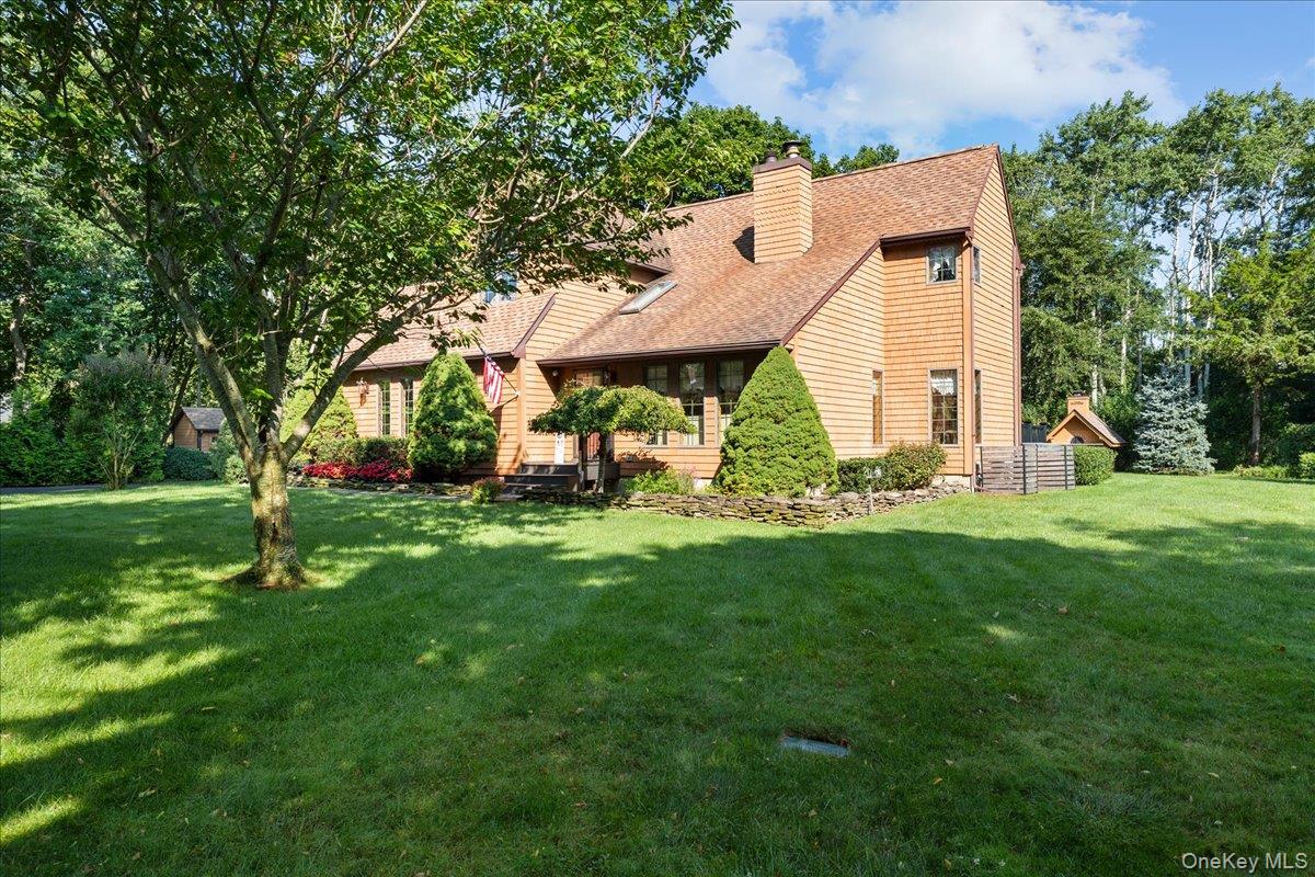 1st image of 595 Greenfields Ln, Southold, NY 11971 | MLS# 997034
