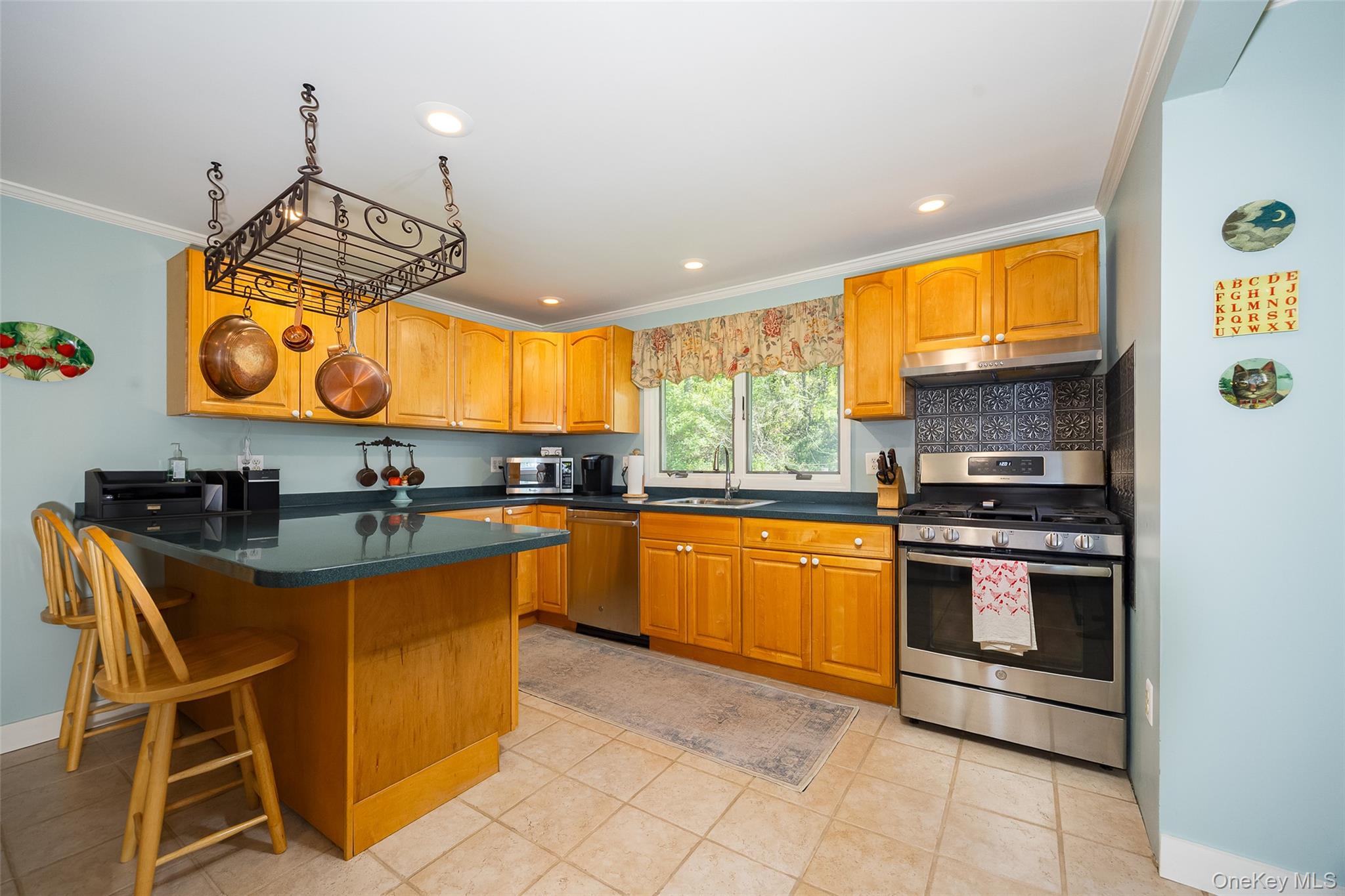 Homes for sale in Pleasant Valley, NY | 430 North Ave, Pleasant Valley, NY 12569 | MLS# 997802
