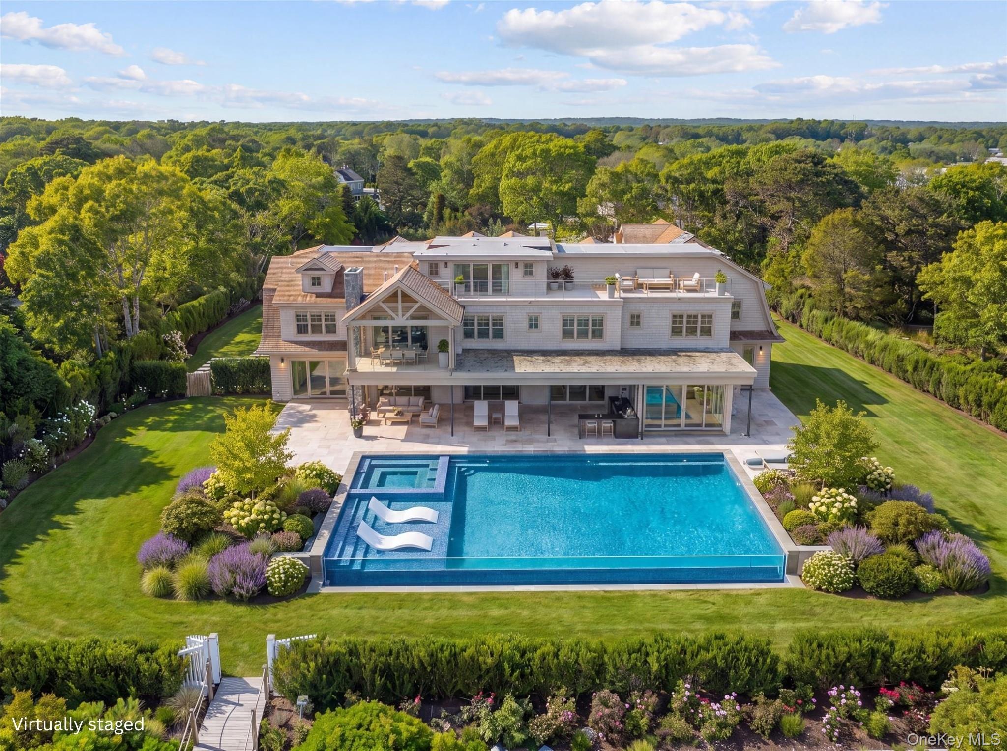 2nd image of 37 Second Neck Ln, Southampton, NY 11959 | MLS# 998122