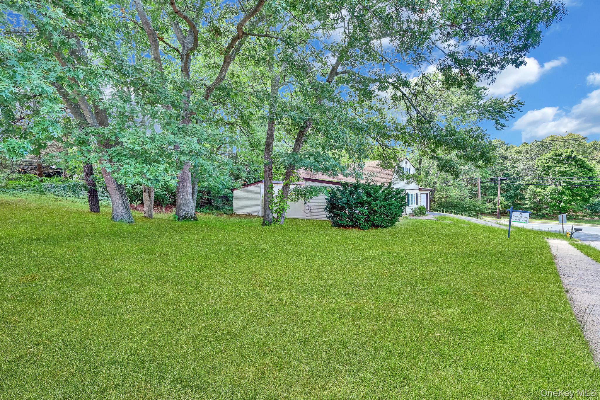 26th image of 54 College Hills Dr, Brookhaven, NY 11738 | MLS# 998151