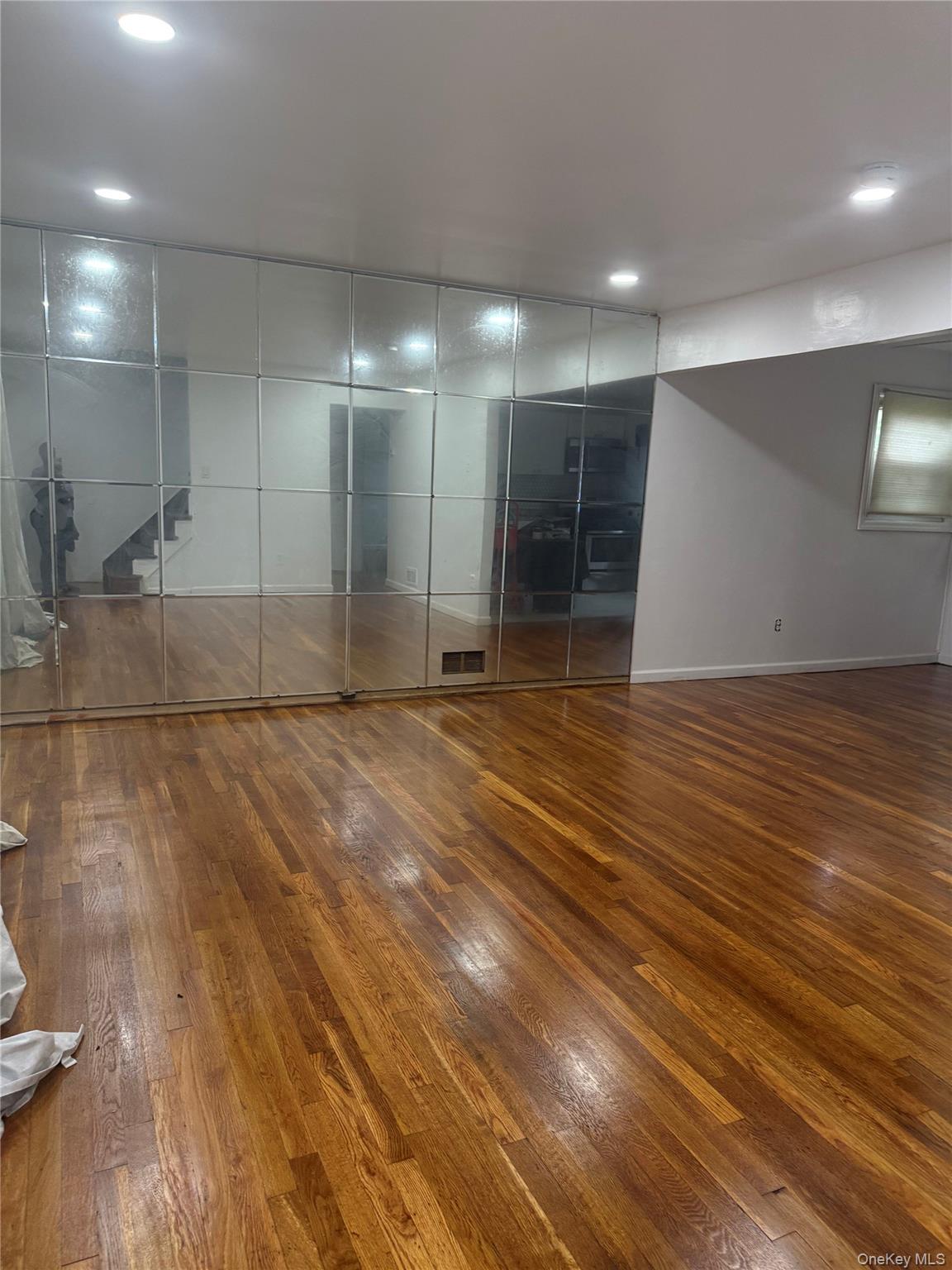 3rd image of 49 Lincoln St, Hempstead, NY 11003 | MLS# 999301