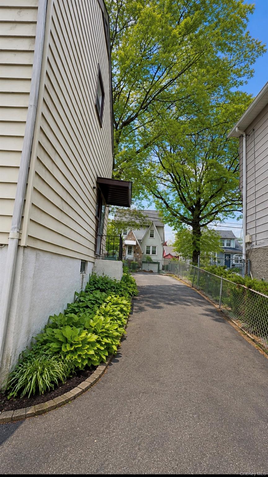Photo 21 of Single family home for sale at 47 Saint Pauls Pl, Mount Vernon, NY 10550 | MLS# 999469 | Listing updated on 2026-09-05