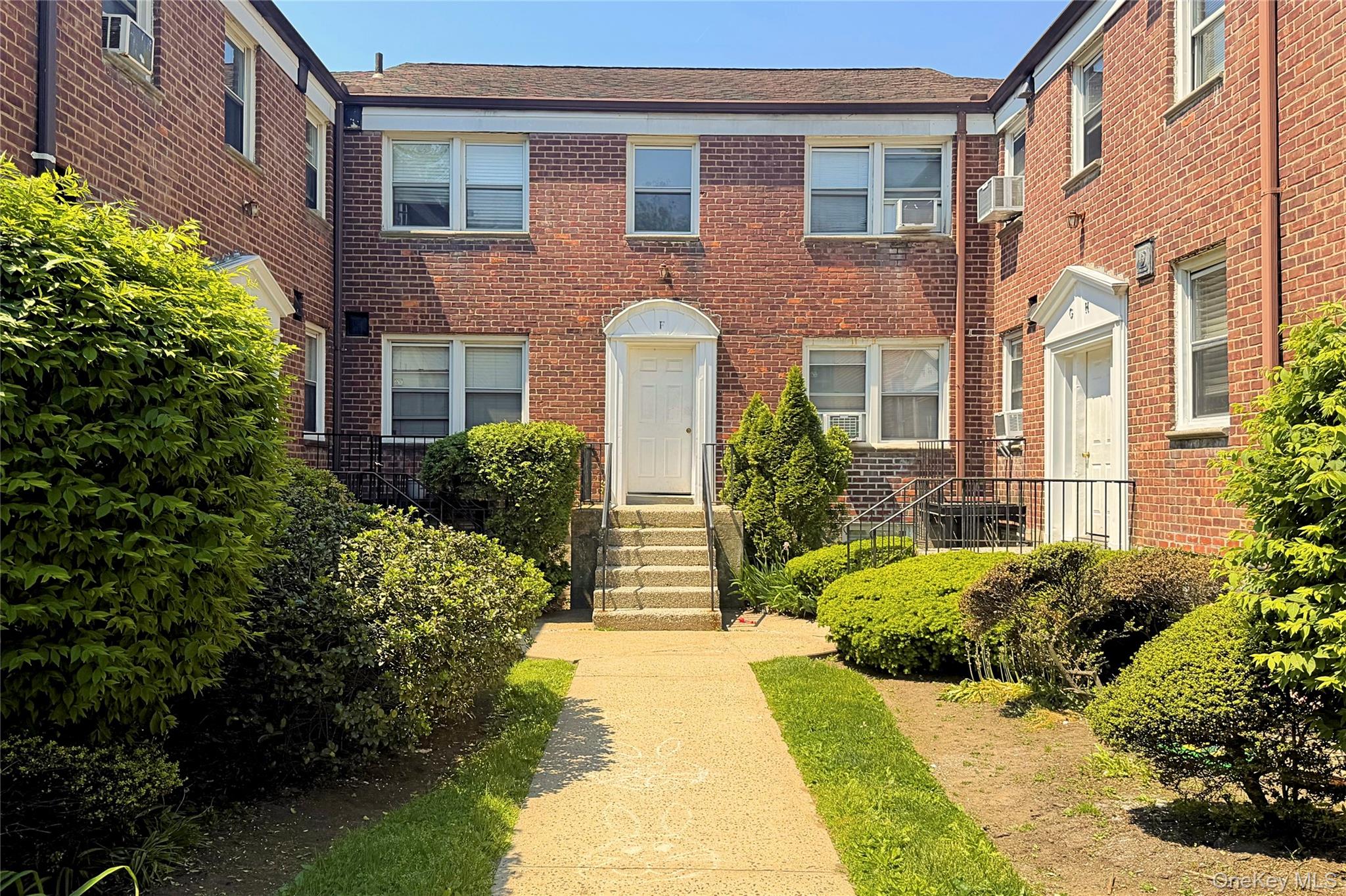 Homes for sale in White Plains, NY | 79 N Broadway #Unit D1, White Plains, NY 10603 | MLS# 999742