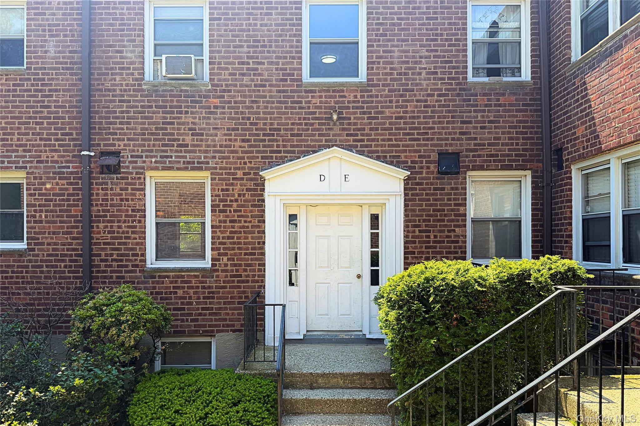 Homes for sale in White Plains, NY | 79 N Broadway #Unit D1, White Plains, NY 10603 | MLS# 999742