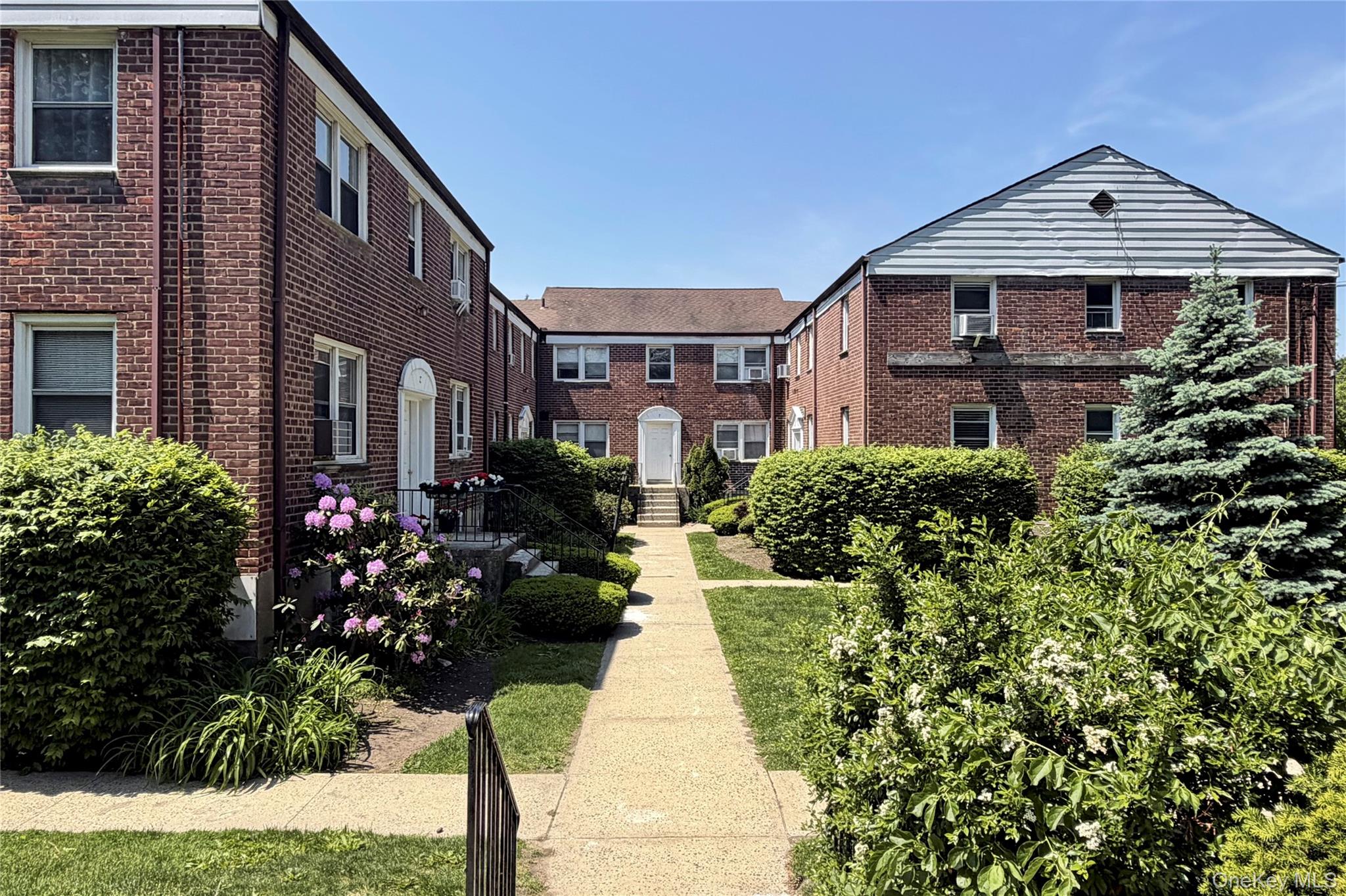 Homes for sale in White Plains, NY | 79 N Broadway #Unit D1, White Plains, NY 10603 | MLS# 999742