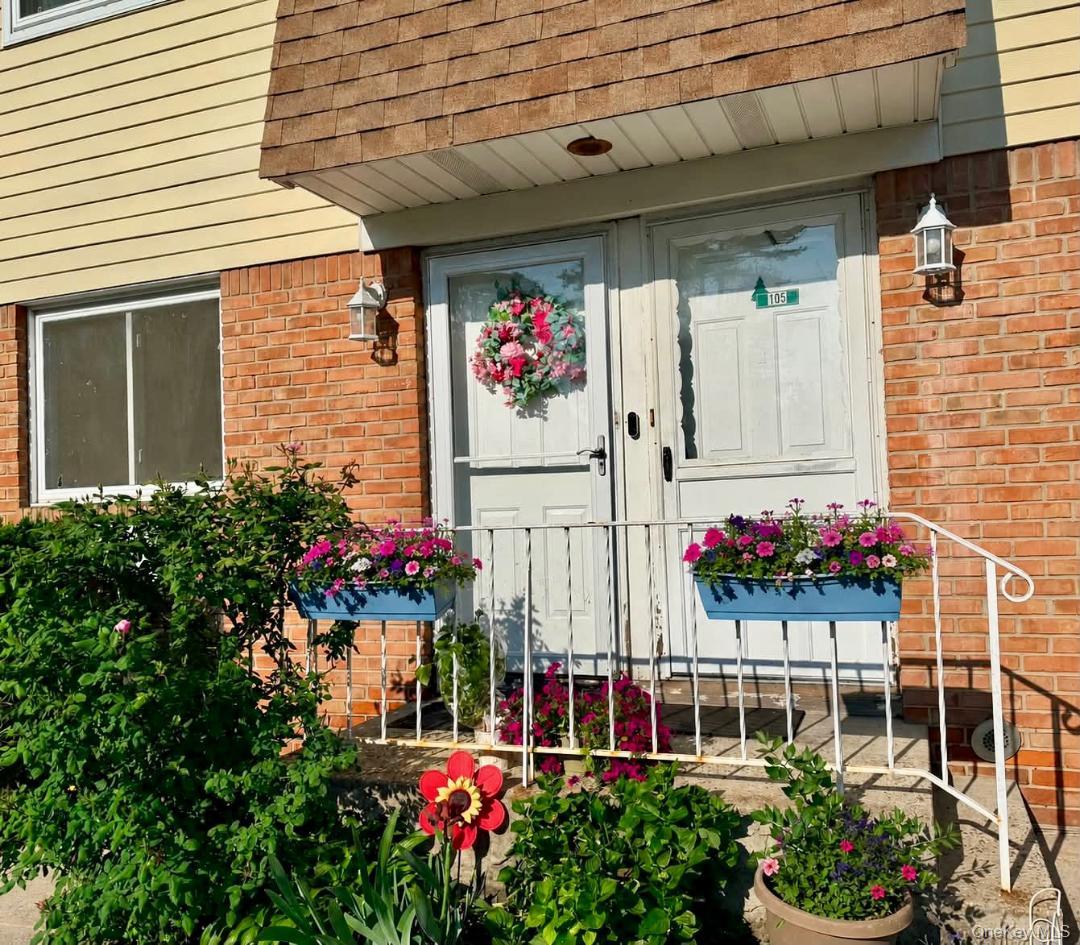 Homes for sale in Hempstead, NY | 565 Avenue A #104, Hempstead, NY 11553 | MLS# 999747