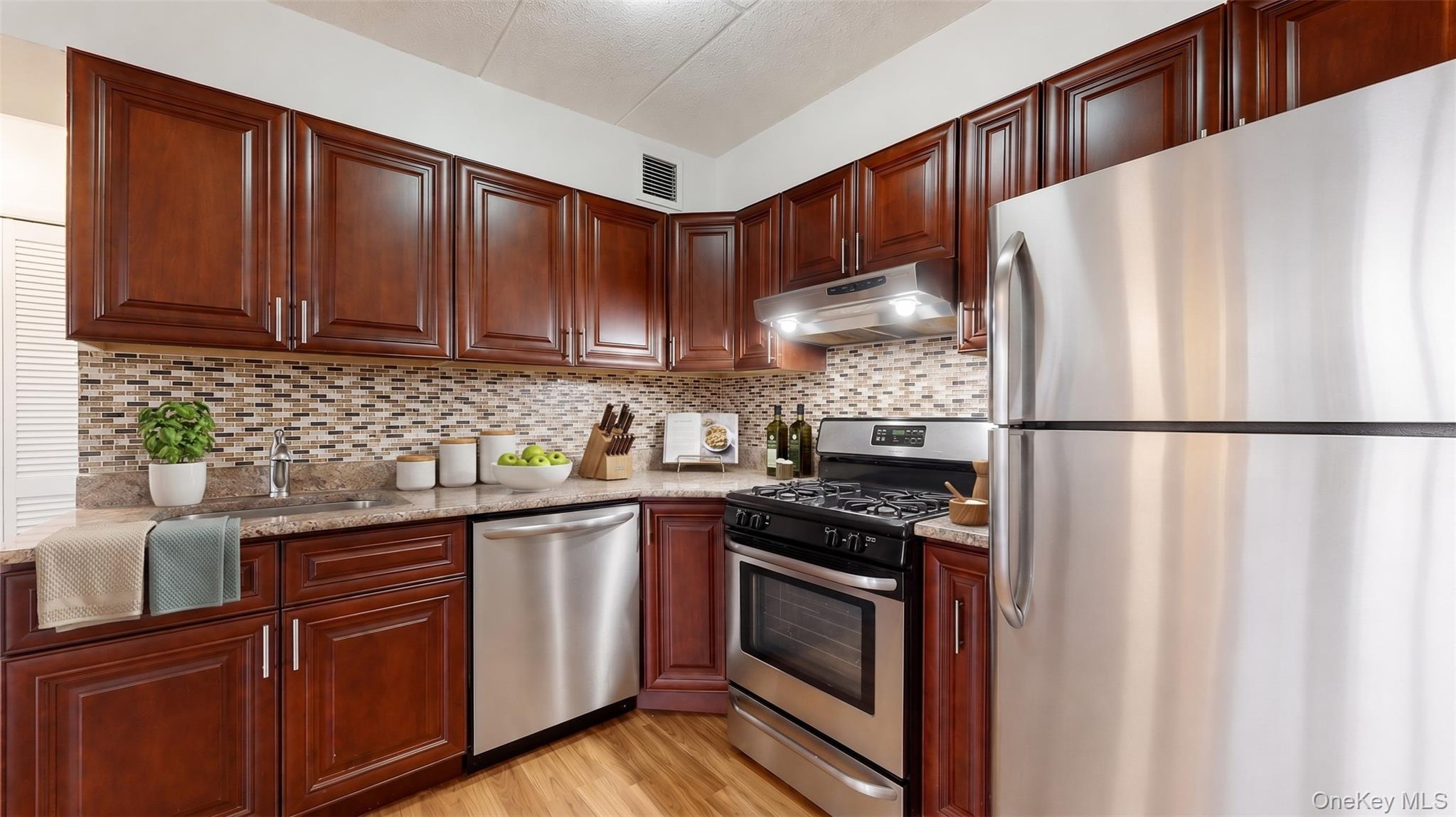 4th image of 76-01 113Th St #6D, Forest Hills, NY 11375 | MLS# 999980