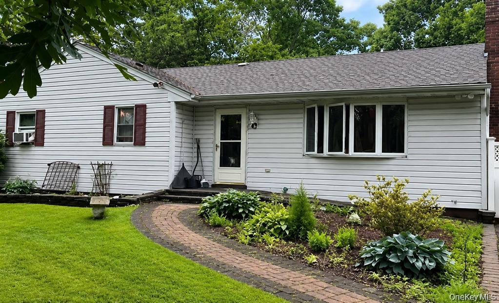 Homes for sale in Brookhaven, NY | 43 Morris Ave, Brookhaven, NY 11772 | MLS# 999985