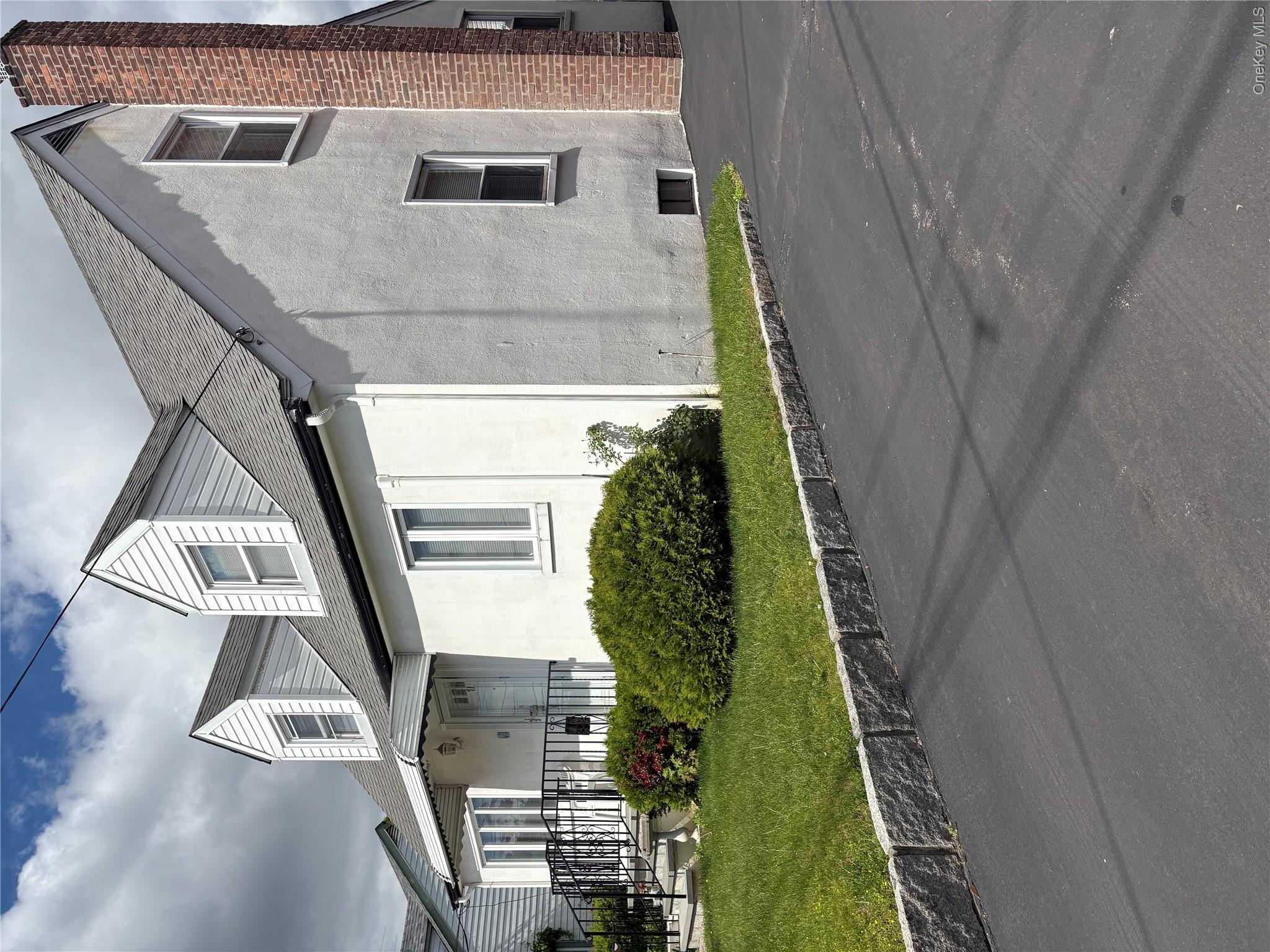 Homes for sale in Yonkers, NY | 71 Catskill, Yonkers, NY 10704 | MLS# 1000326