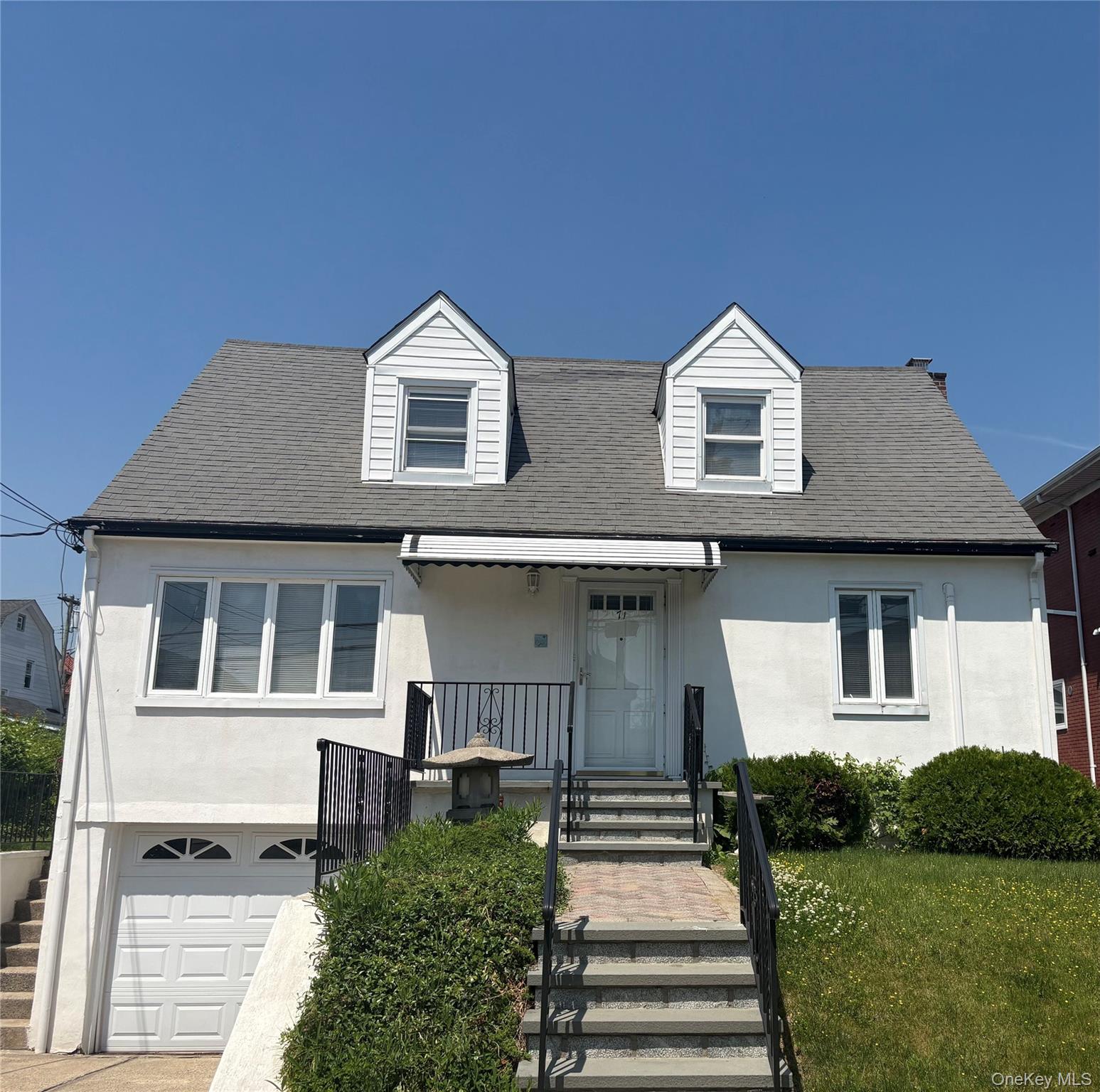 Homes for sale in Yonkers, NY | 71 Catskill, Yonkers, NY 10704 | MLS# 1000326