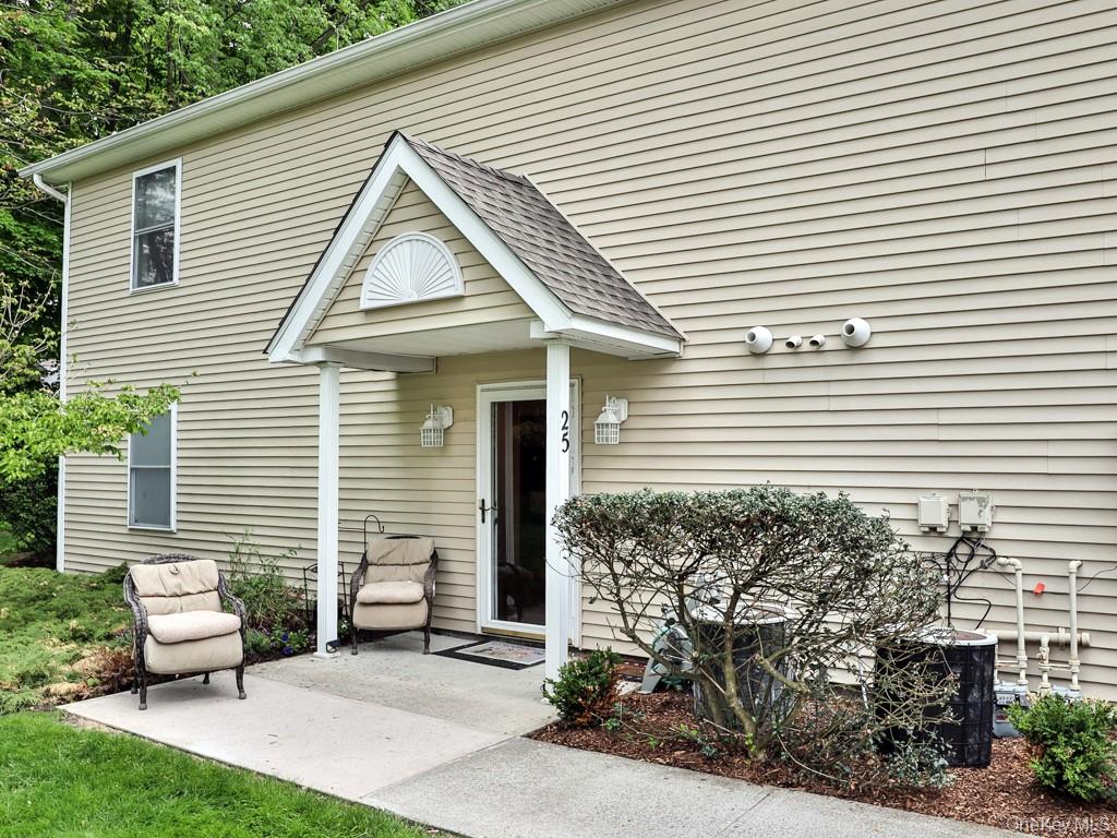 Homes for sale in Warwick (town), NY | 25 Village Cvs, Warwick (town), NY 10990 | MLS# 1000372