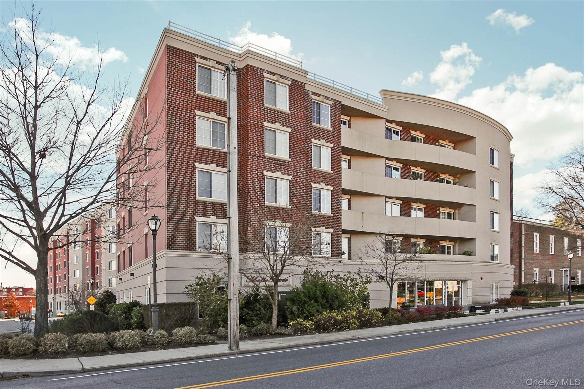 Homes for sale in North Hempstead, NY | 242 Maple Ave #419, North Hempstead, NY 11590 | MLS# 1000437