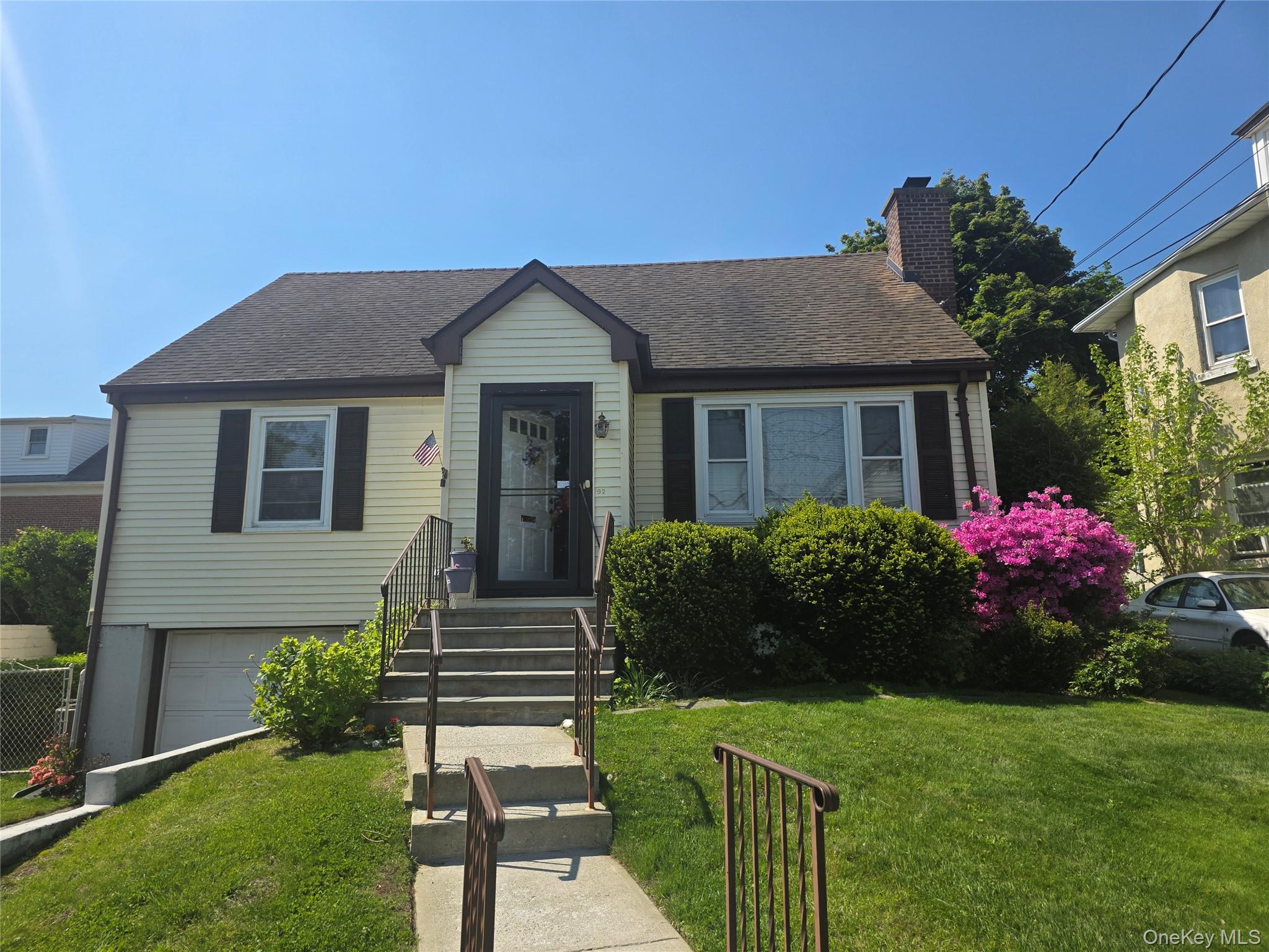 Homes for sale in Yonkers, NY | 92 Edgewood Ave, Yonkers, NY 10704 | MLS# 1000502