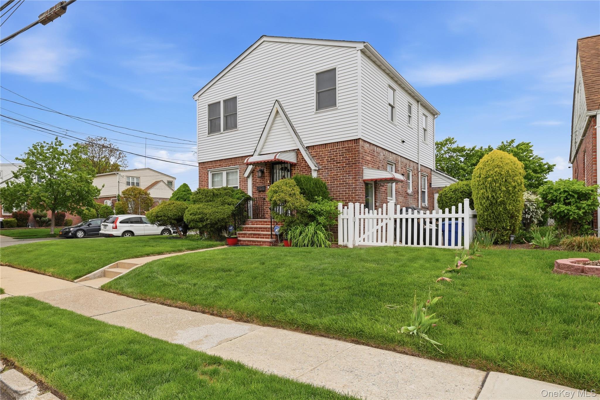 Homes for sale in Hempstead, NY | 1 Ivanhoe Pl, Hempstead, NY 11580 | MLS# 1000613