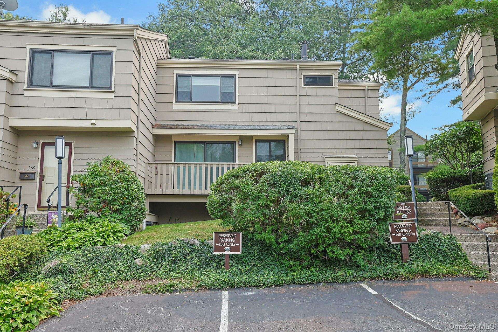 2nd image of 158 Branchwood Ln, Clarkstown, NY 10954 | MLS# 1000888