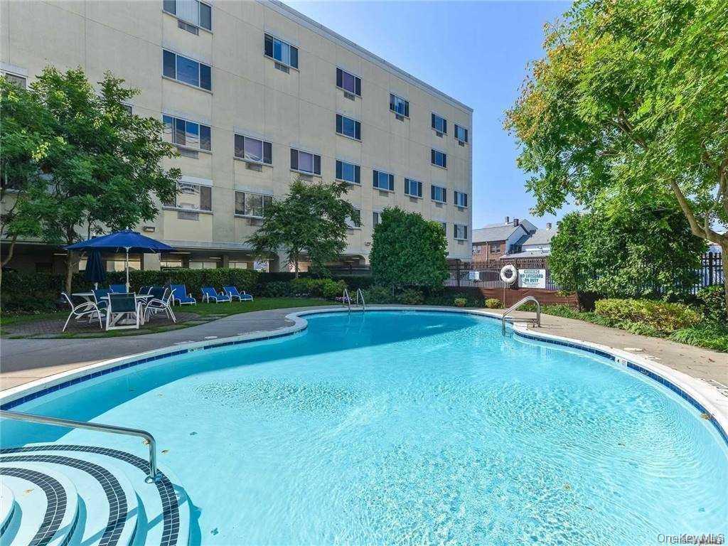 Homes for sale in North Hempstead, NY | 130 Post Avenue, North Hempstead, NY 11590 | Houzeo