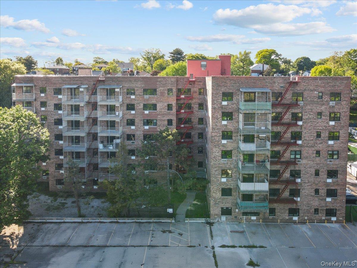 Homes for sale in Yonkers, NY | 671 Bronx River Rd, Yonkers, NY 10701