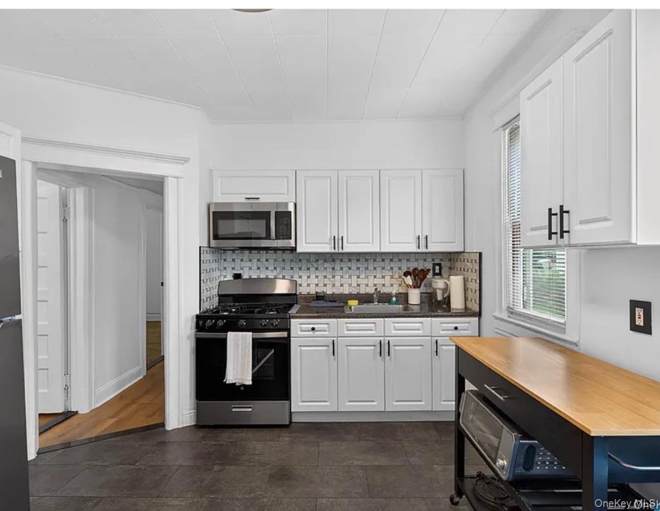 4th image of 117 Greenvale Ave, Yonkers, NY 10703 | MLS# 1001213