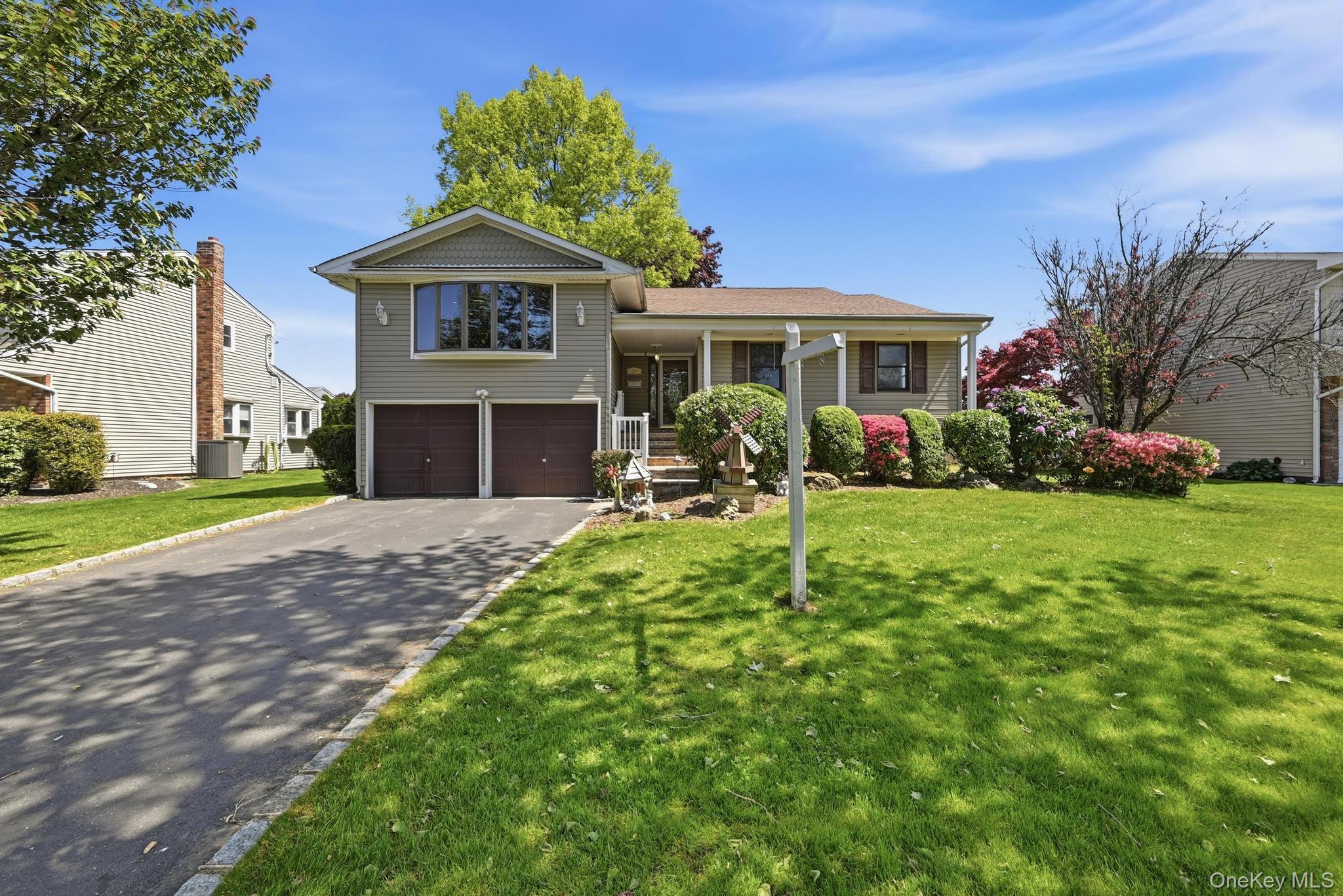 Homes for sale in Smithtown, NY | 30 Columbine Ln, Smithtown, NY 11754 | MLS# 1002073