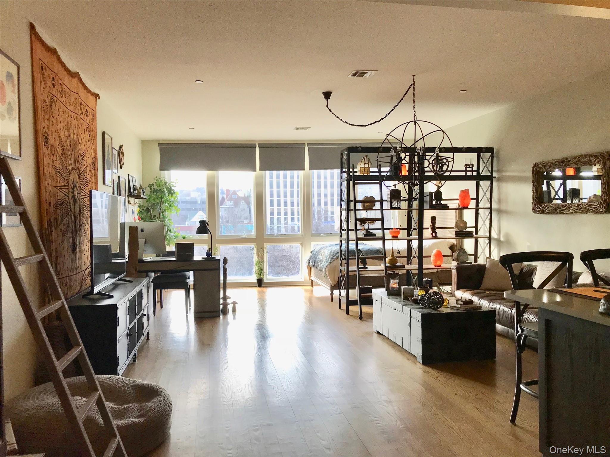 Homes for sale in New York, NY | 90 Bay Street Landing #2G, New York, NY 10301 | MLS# 1002126