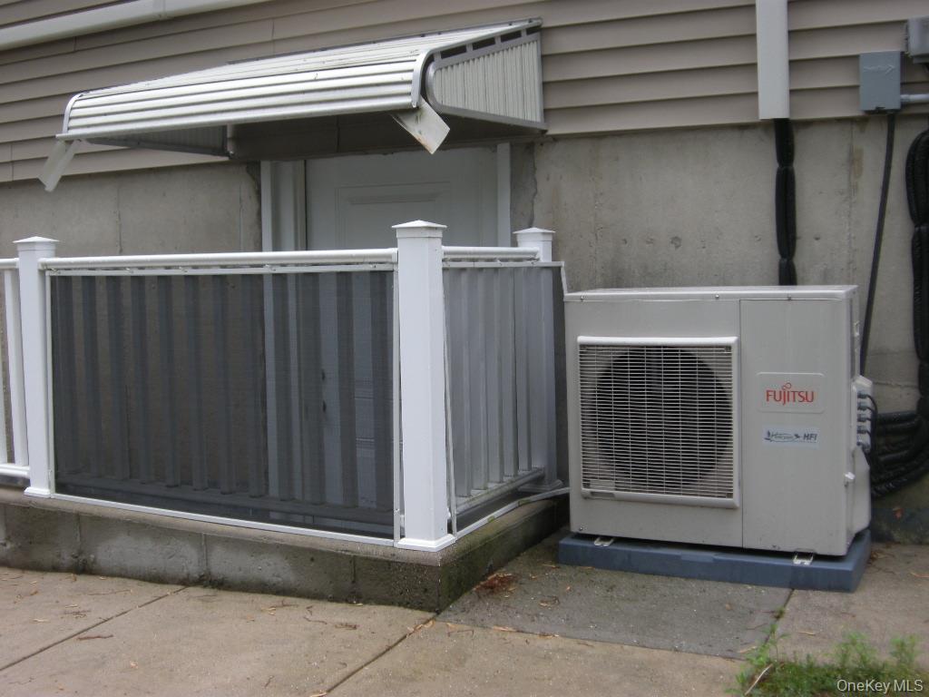 5th image of 43 Washington Heights St, Brookhaven, NY 11784 | MLS# 1002269