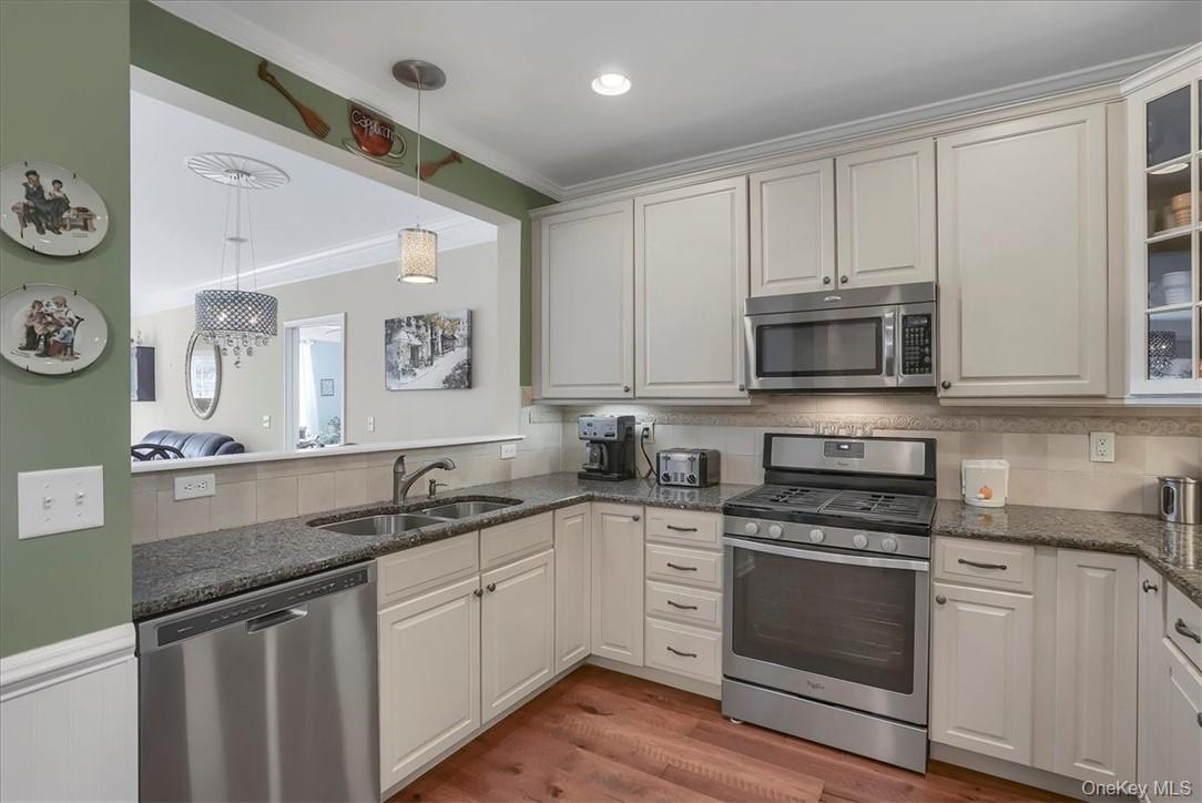 Homes for sale in Fishkill, NY | 2814 Bennington, Fishkill, NY 12524 | MLS# 1002346