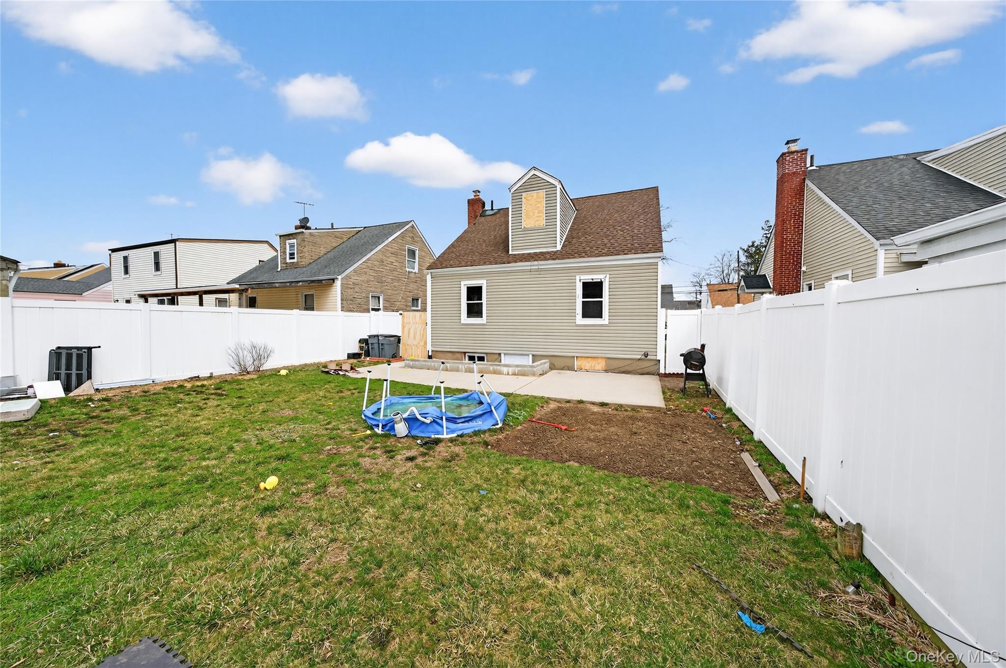 Homes for sale in Hempstead, NY | 390 Locust Ave, Hempstead, NY 11553 | MLS# 1002513