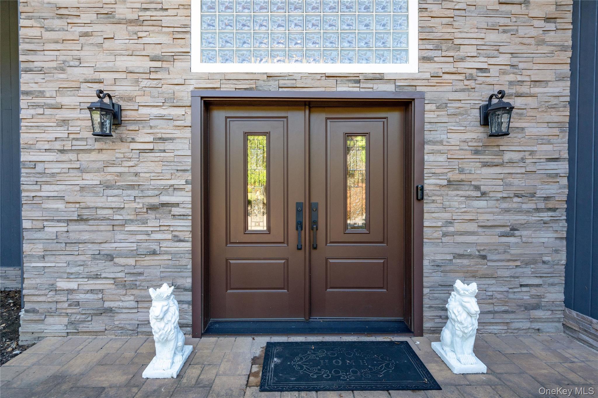 3rd image of 26 Tamara Ct, Huntington, NY 11747 | MLS# 1002859