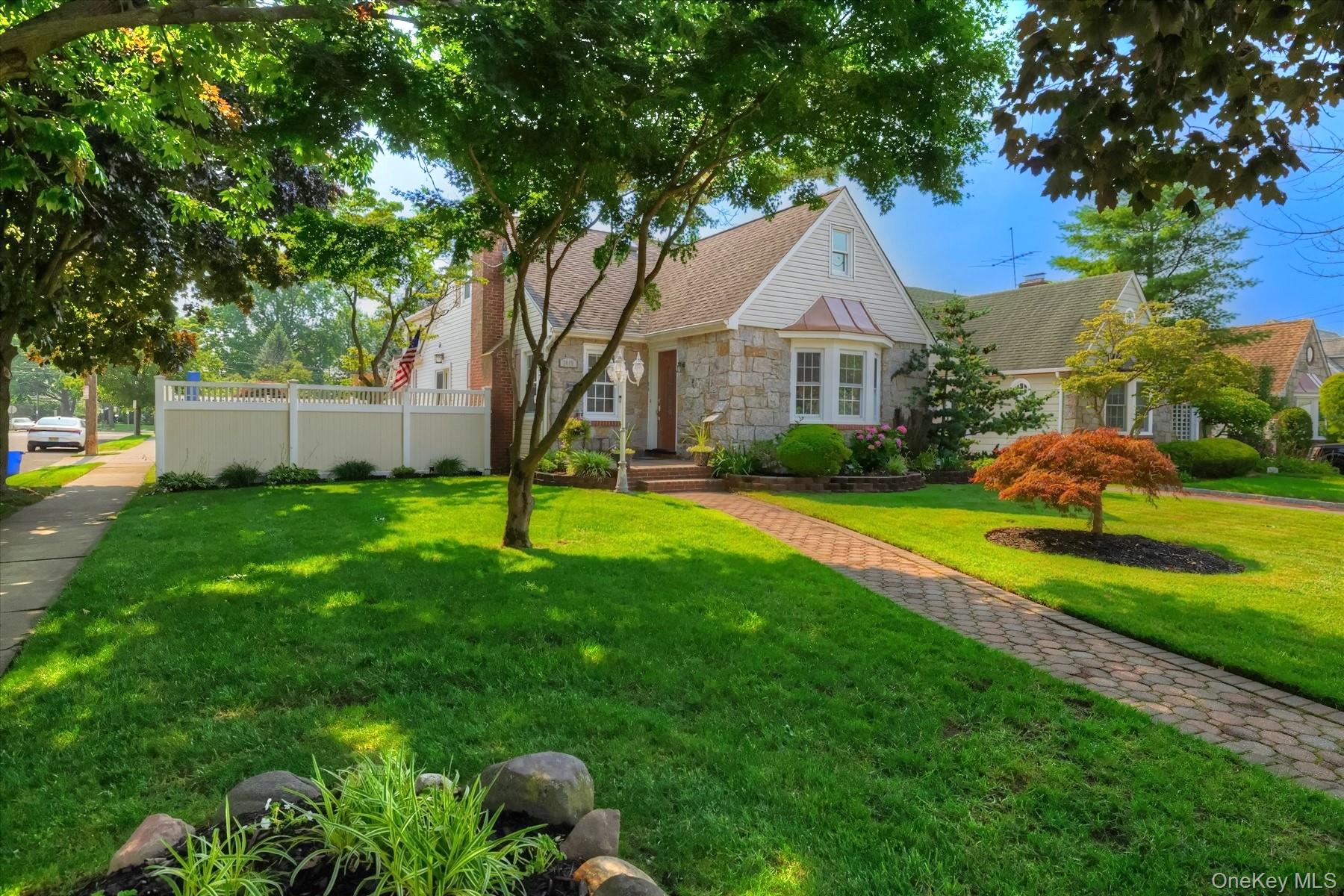 4th image of 2445 Columbus Ave, Hempstead, NY 11572 | MLS# 1003171