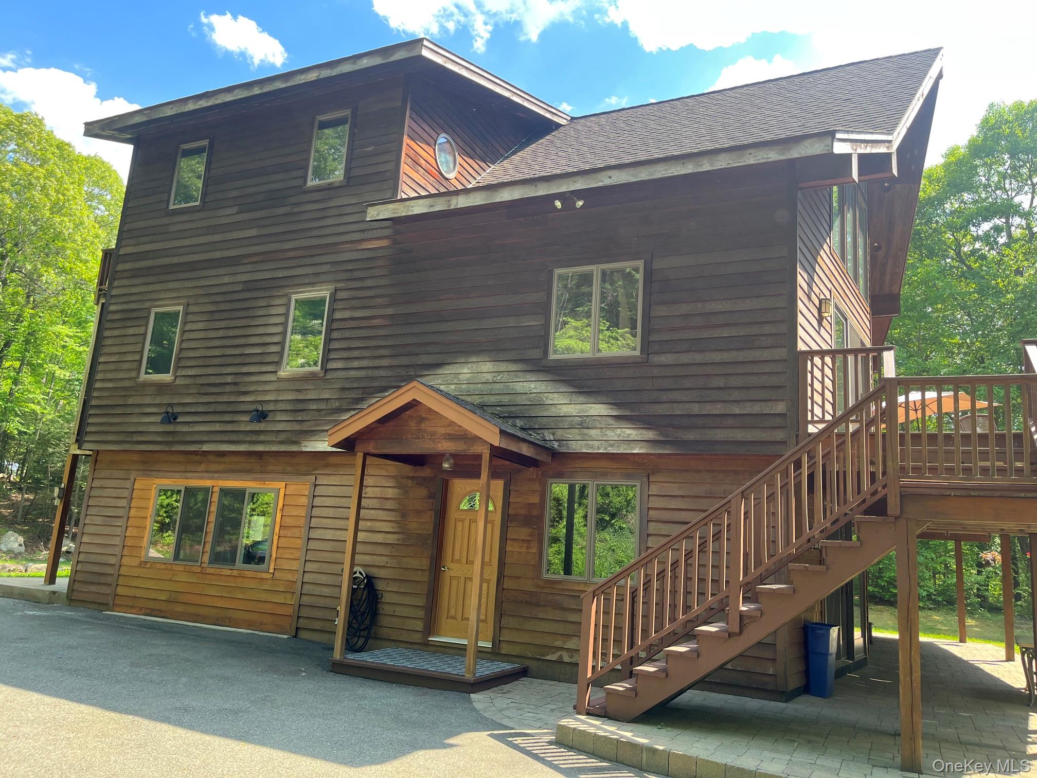 Homes for sale in Putnam Valley, NY | 82 Indian Lake Rd, Putnam Valley, NY 10579 | MLS# 1003201