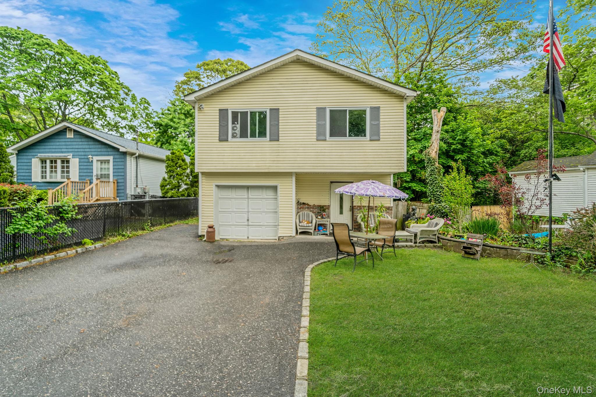 Homes for sale in Brookhaven, NY | 35 Franklin Ave, Brookhaven, NY 11950 | MLS# 1003617